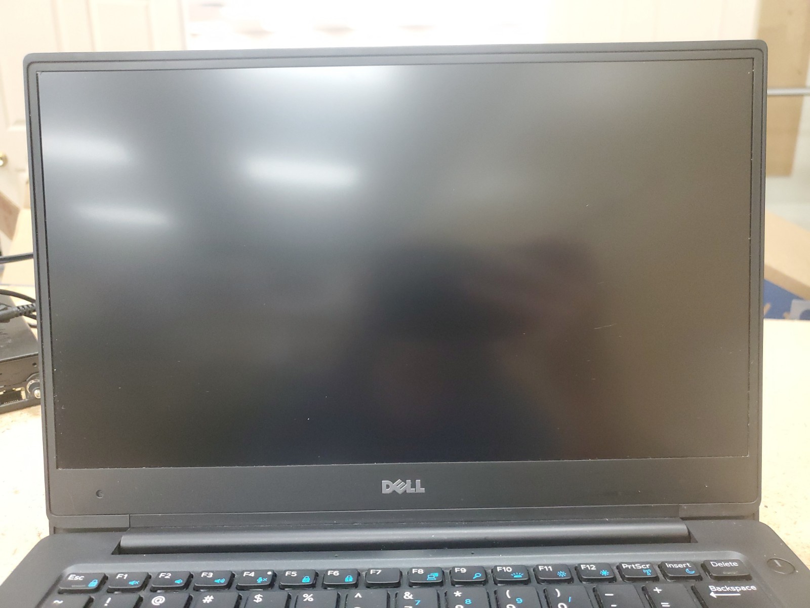 14″ Dell Latitude 7370 Laptop m7-6y75 16GB RAM 500GB SSD Win 11 Pro 060126-3