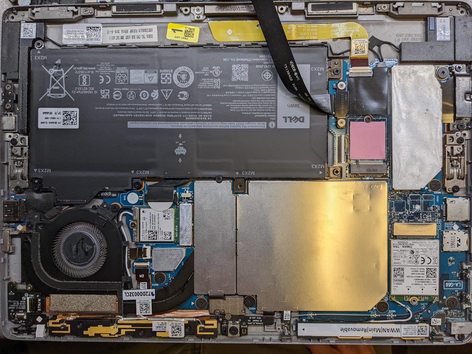 DELL LATITUDE 7200 2-IN-1 i5-8365U @ 1.60GHz, 8GB RAM, NO HDD/OS – (FOR PARTS)