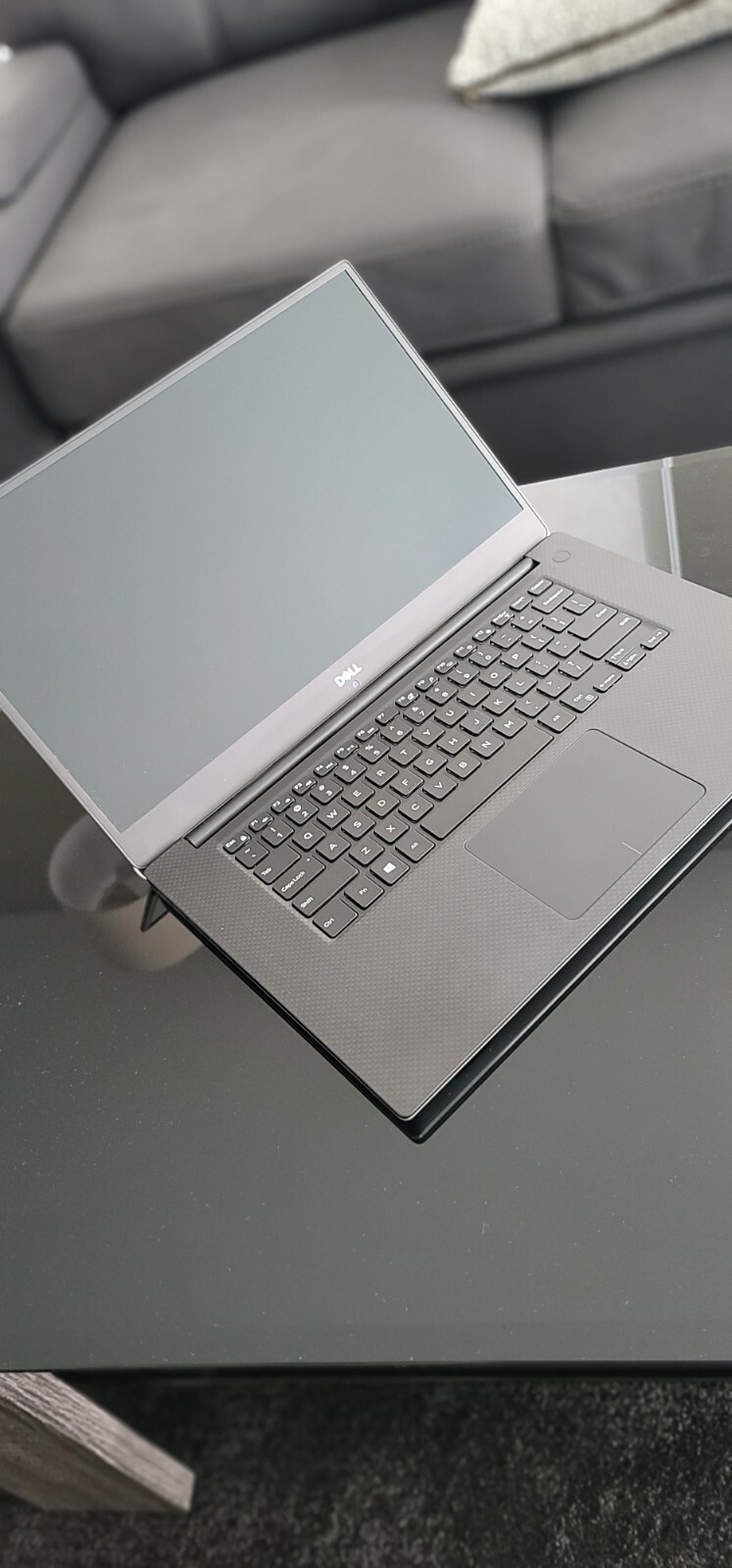 Dell Precision 5530 i9-8950HK CPU 2.90GHz