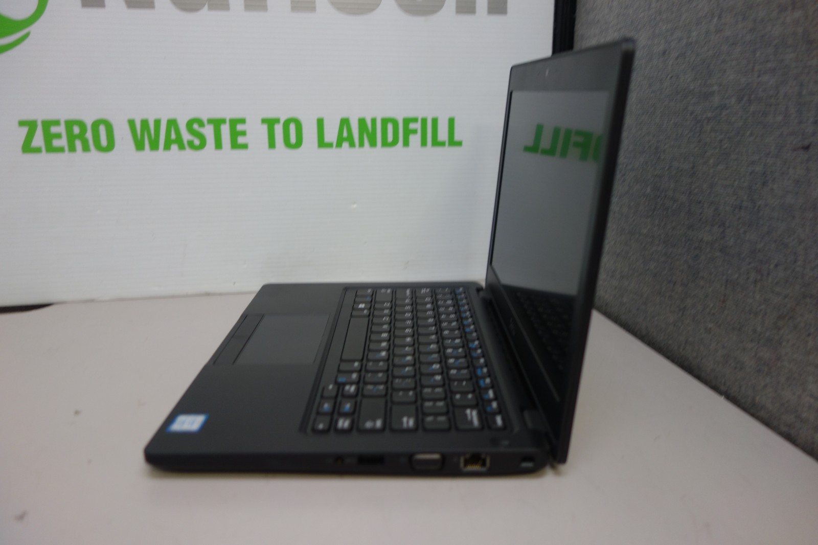 Dell Latitude 5290 12.3″ i3-7130U 2.7GHz 16GB Laptop [NO HDD/AC/OS]