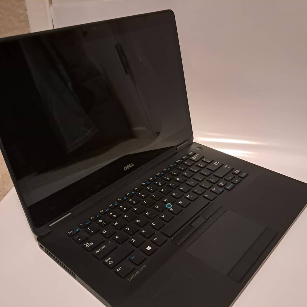 Dell Latitude E7470 14” Touch i5-6300U 8GB RAM SSD Win10 + Charger
