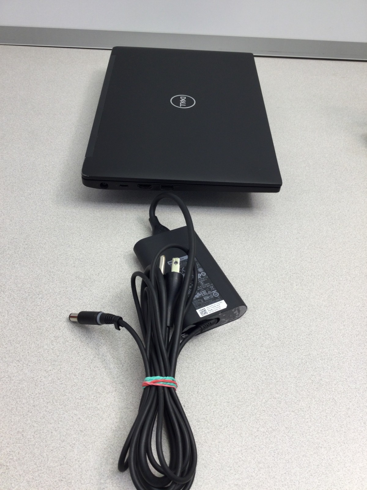 Dell Latitude 7390 13″ i7-8650u 8GB RAM 128GB SSD WINN 11 PRO