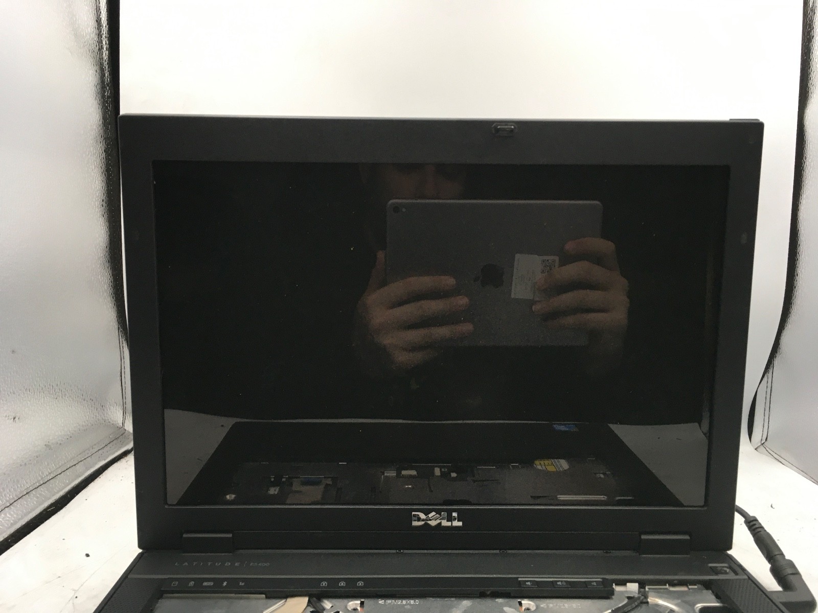 DELL LATITUDE E5400 – FOR PARTS – MISSING COMPONENTS – INTEL CORE 2 DUO -READ-BB