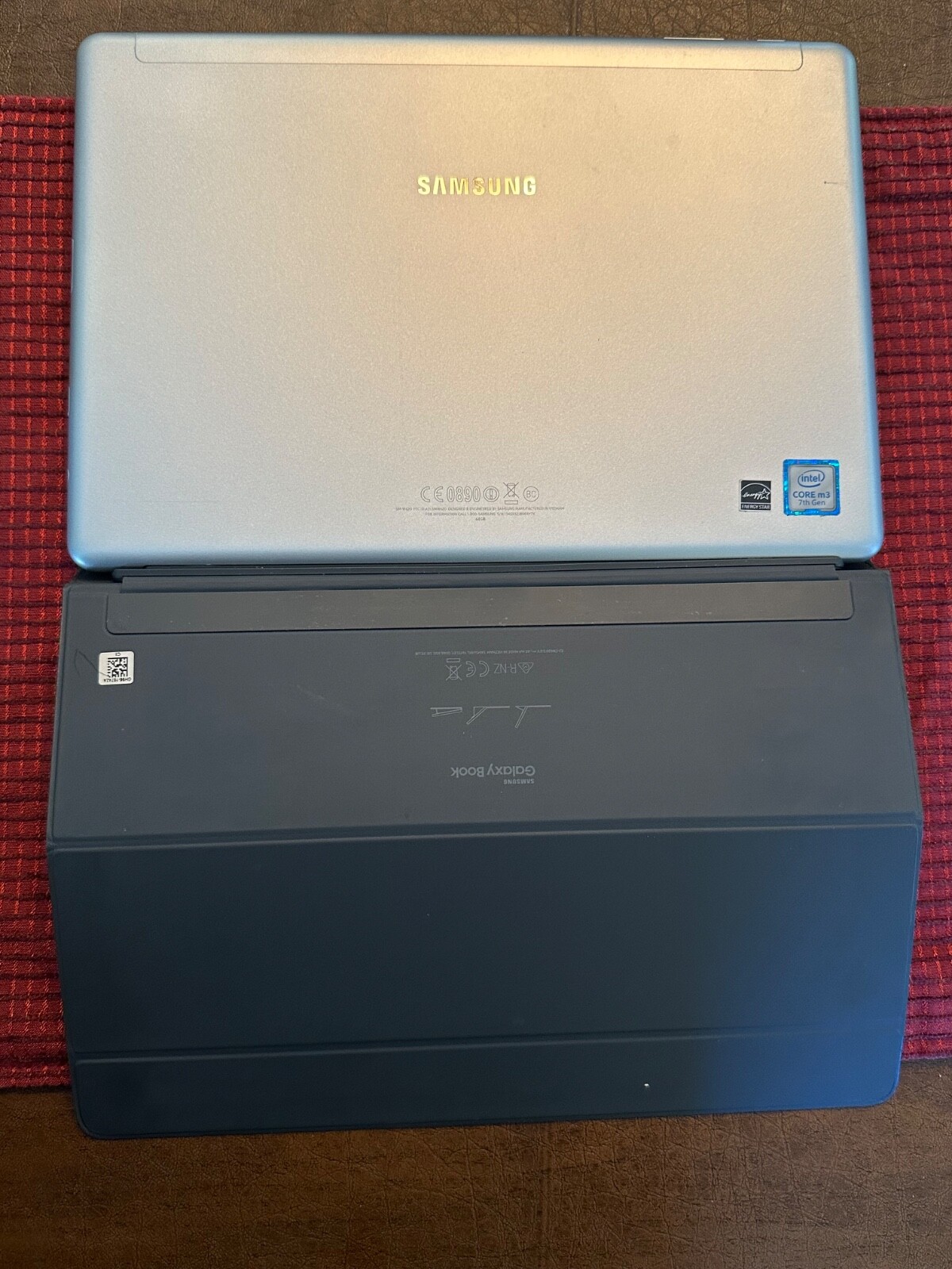 Samsung Galaxy Book 10.6″ Silver with original box – Used – Good