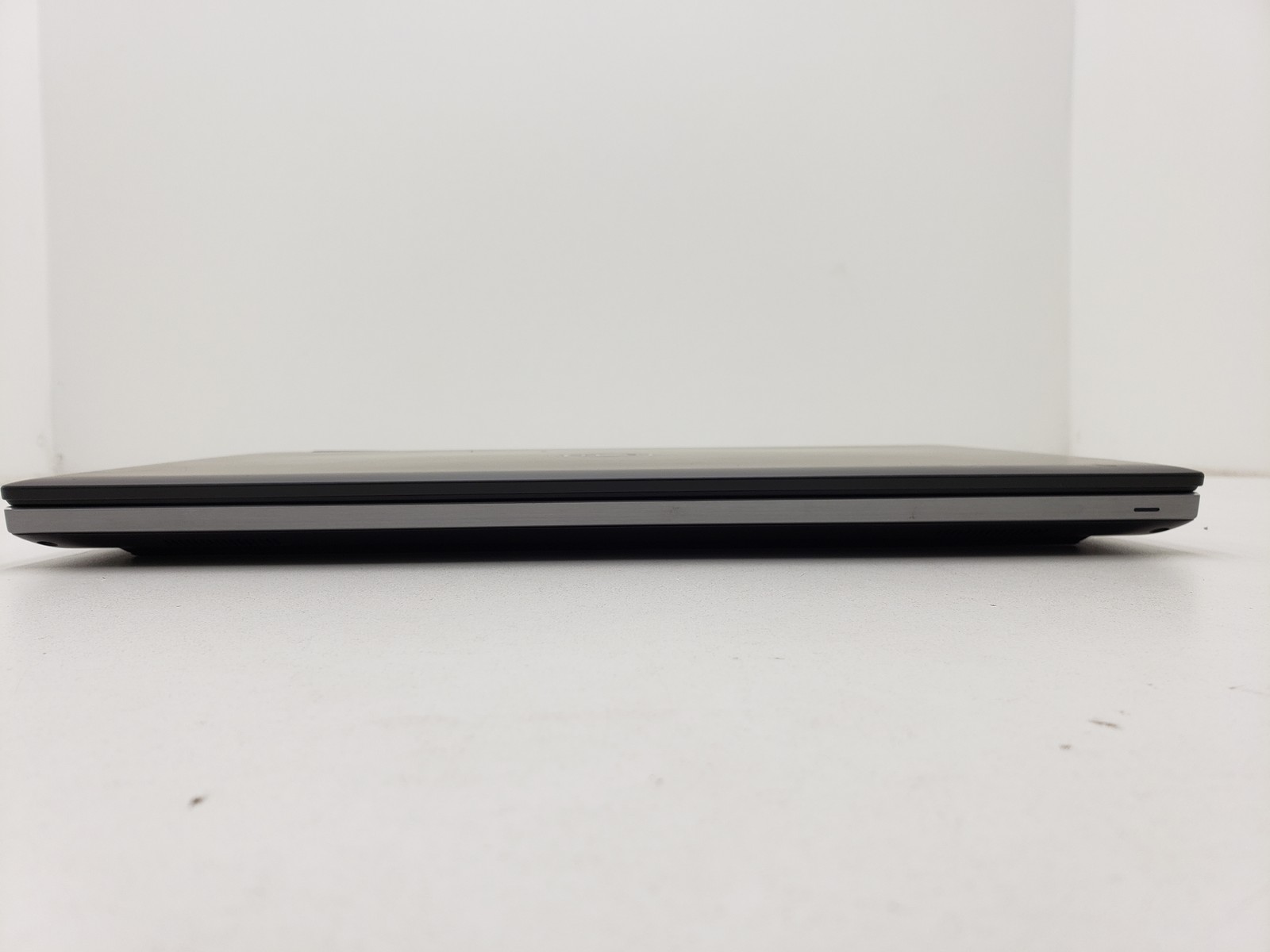 Dell Precision 7540 Intel Xeon E-2276M 16GB RAM 256GB SSD RTX3000 Win 11 Laptop.