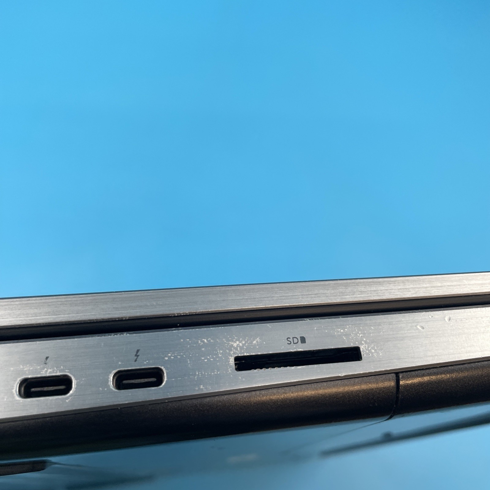 (LOT OF 3) Dell Precision 7740 | i7-9750H | 16GB | NO DRIVE | RTX3000 | NO OS