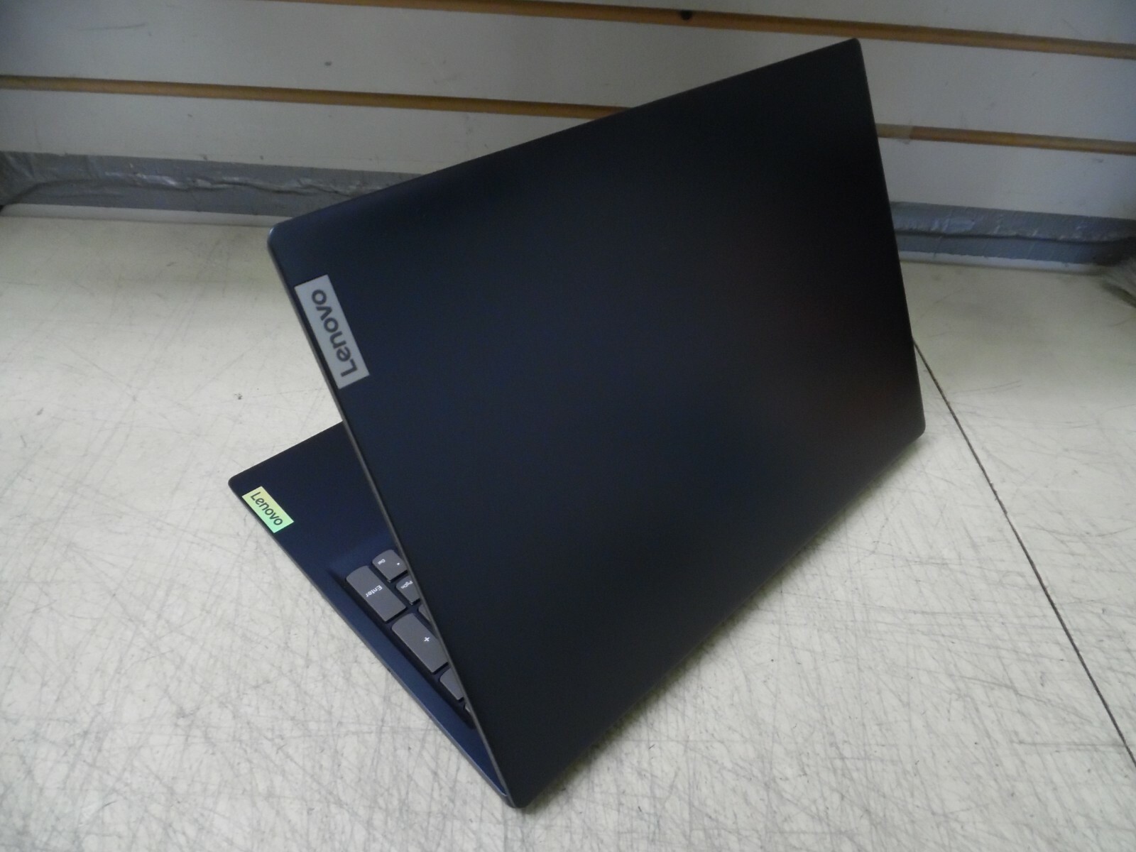 Lenovo IdeaPad 3 15.6″ (128GB SSD,Core i3 4GB RAM) Laptop Abyss Blue
