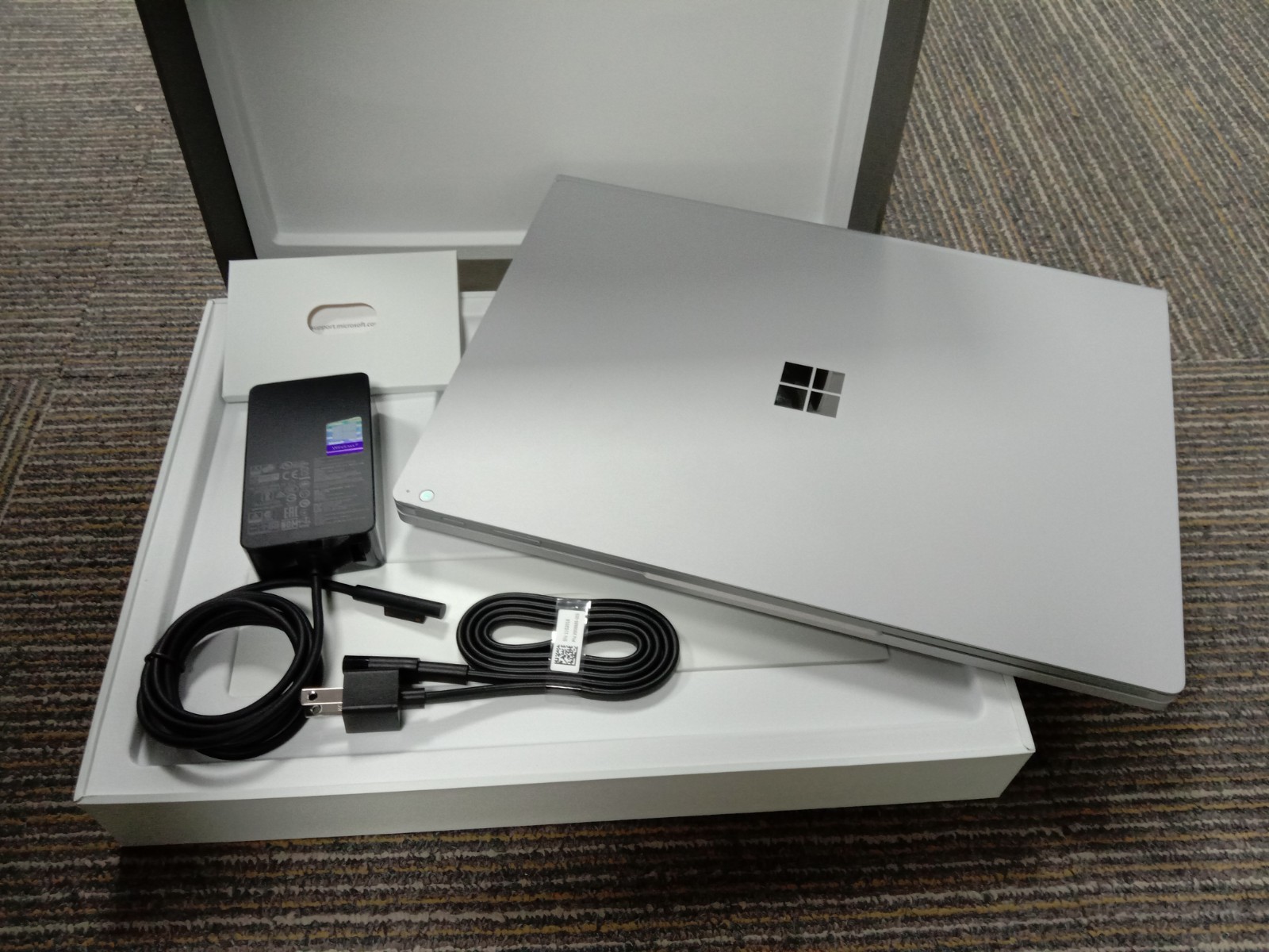 New Microsoft Surface Book 3 15″ i7 32GB RAM 2TB SSD GTX 1660Ti Laptop Notebook