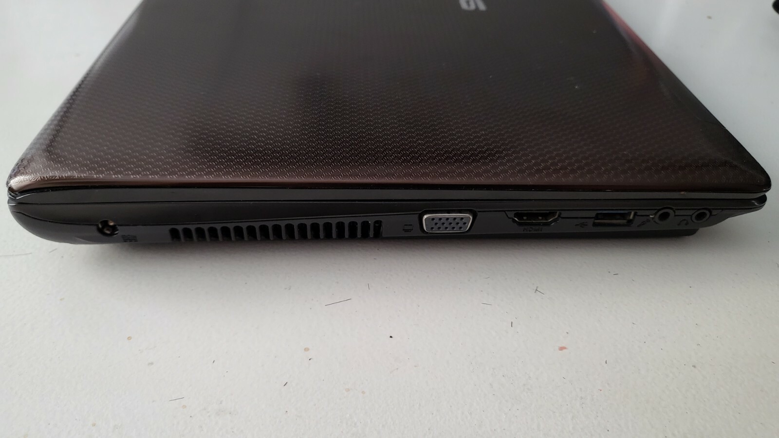 ASUS N82JQ-X1 14-Inch Laptop (Dark Brown)