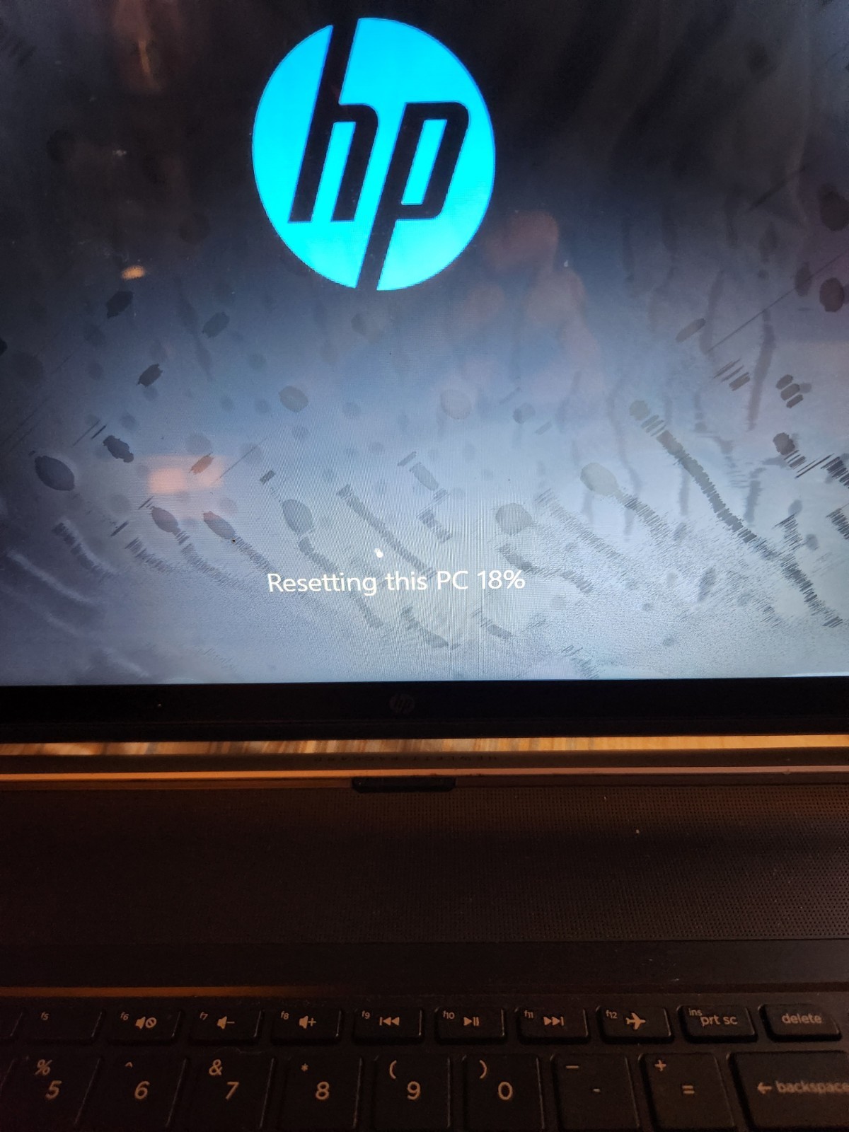 HP PAVALION 17 NOTEBOOK COMPUTER Beats Audio 8GB RAM AMD A10-5745M APU works