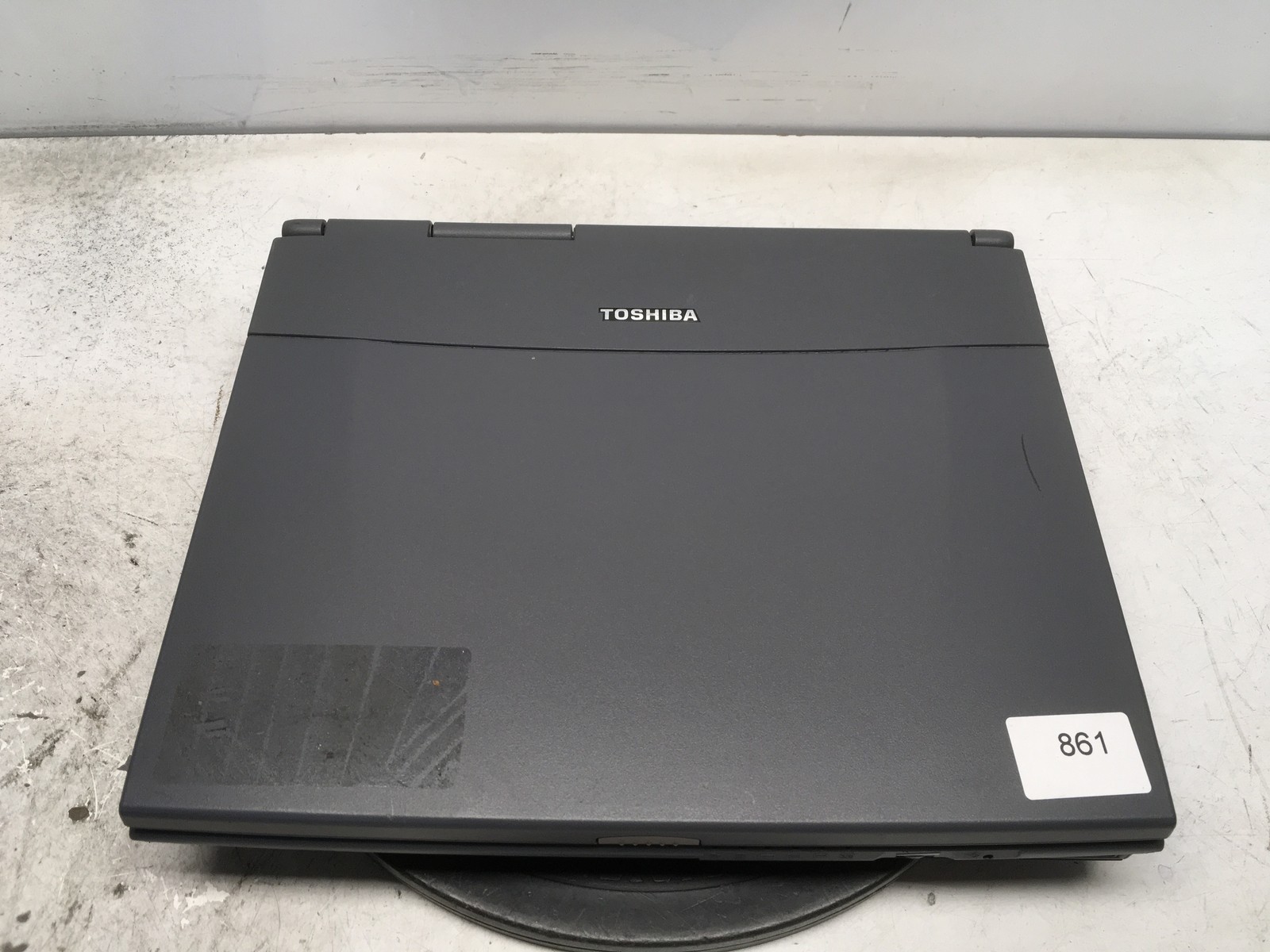 Toshiba Tecra 8000 Intel Mobile Pentium II 233MHz 131 MB NO HDD No Batt