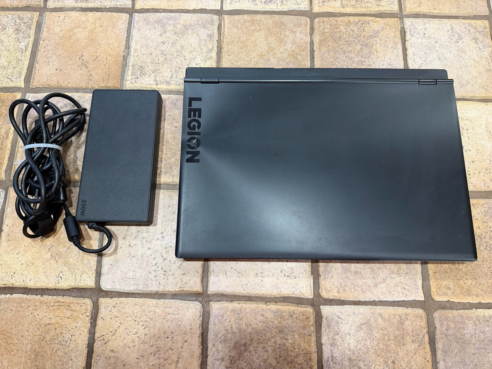 Lenovo Legion Y540-17IRH 144Hz IPS i7-9750H 16GB RAM 512GB SSD GTX 1660 Ti W11