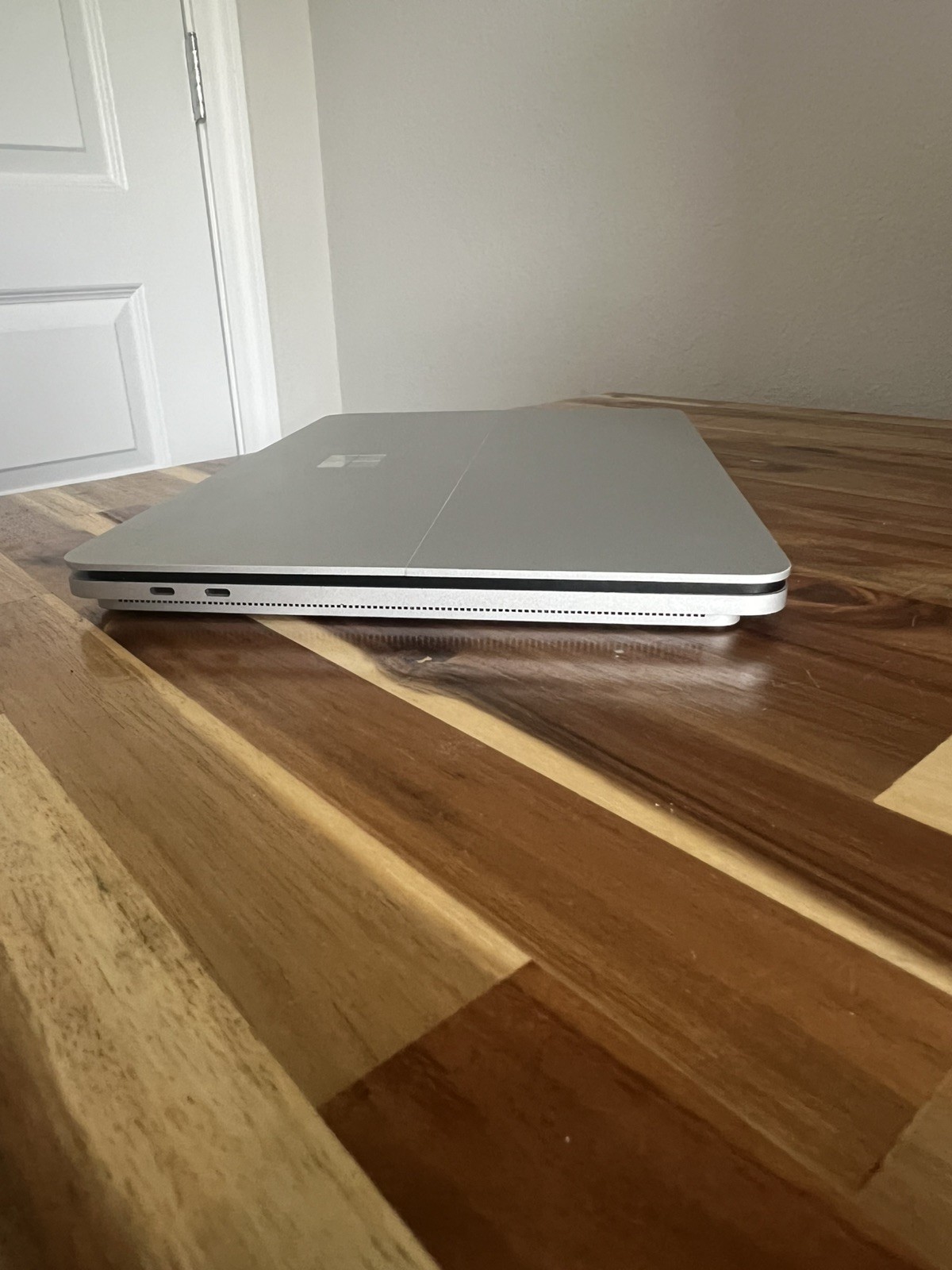 Microsoft Surface Laptop Studio 14.4″ I7-11370H 32GB RAM 1TB SSD RTX 3050 Ti