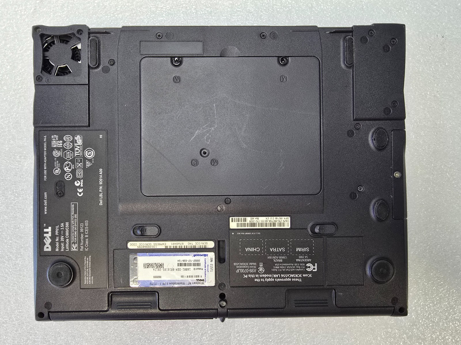 Dell Latitude C600 Laptop Windows 2000 Powers On PIII w/ Charger Parallel/S Port