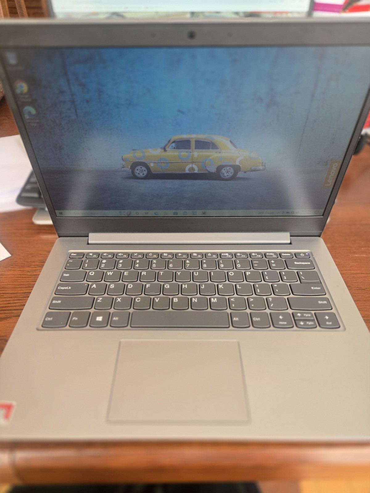 Lenovo IdeaPad 14″ (64GB,AMD A6,1.6 GHz,4GB RAM) Laptop – Grey – 81VS009GUS