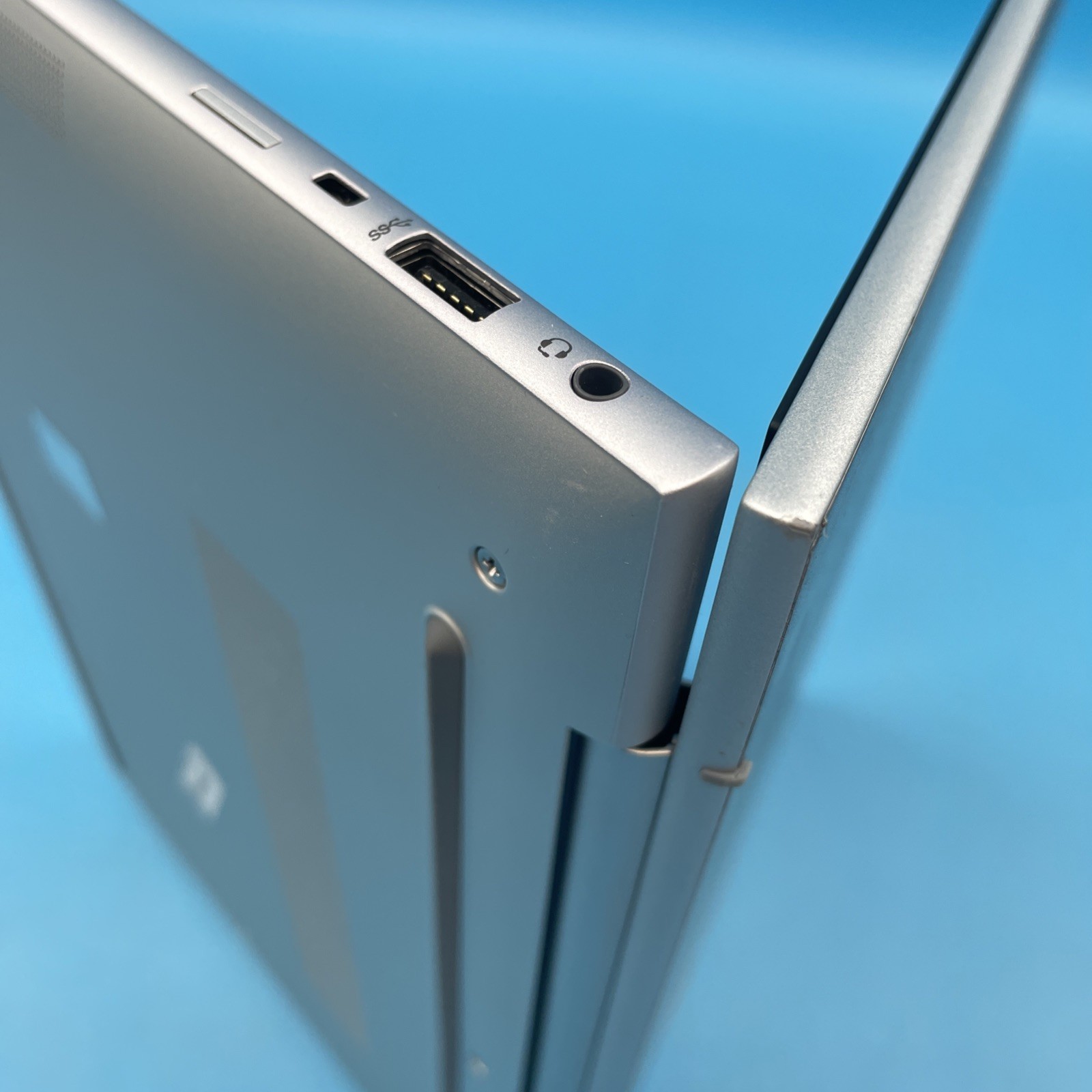 HP EliteBook 840 G10 | i5-1345U | 16GB RAM | 256GB SSD | WIN 11 PRO | 76% BATT