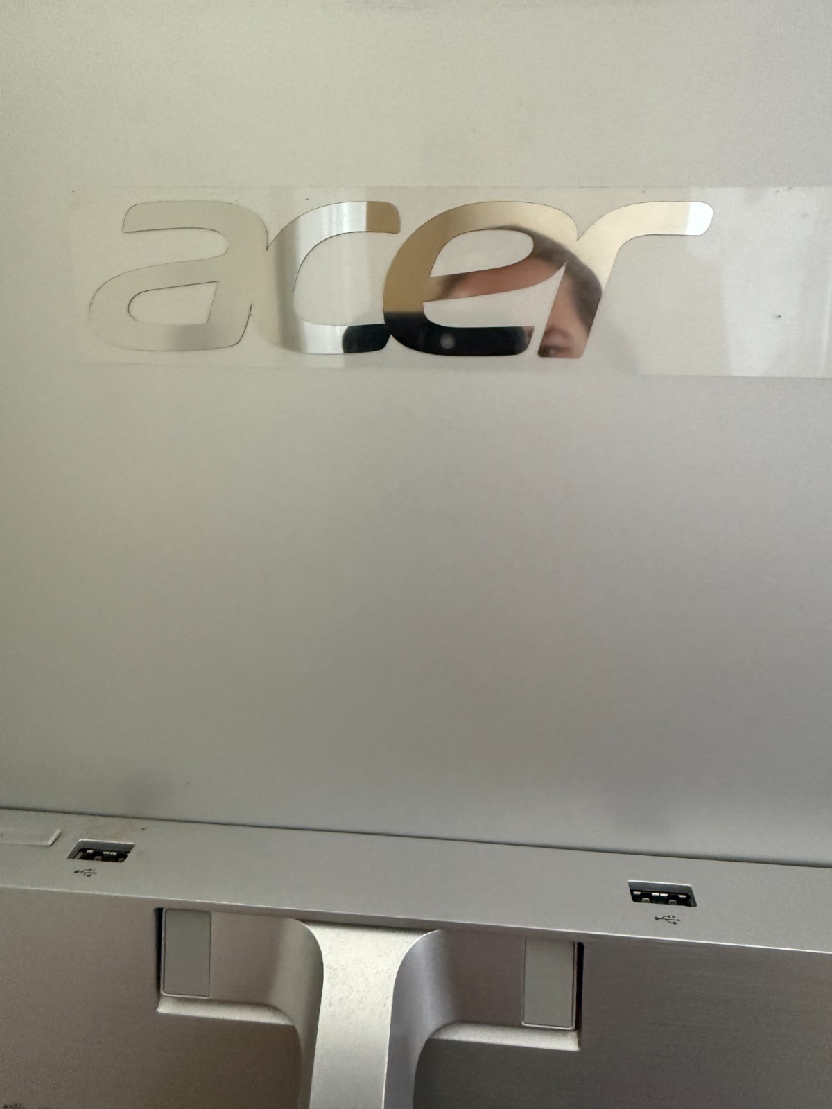 Acer Aspire C24-865 series 21″ Intel Core 8th Gen All in One-Silver Monitor