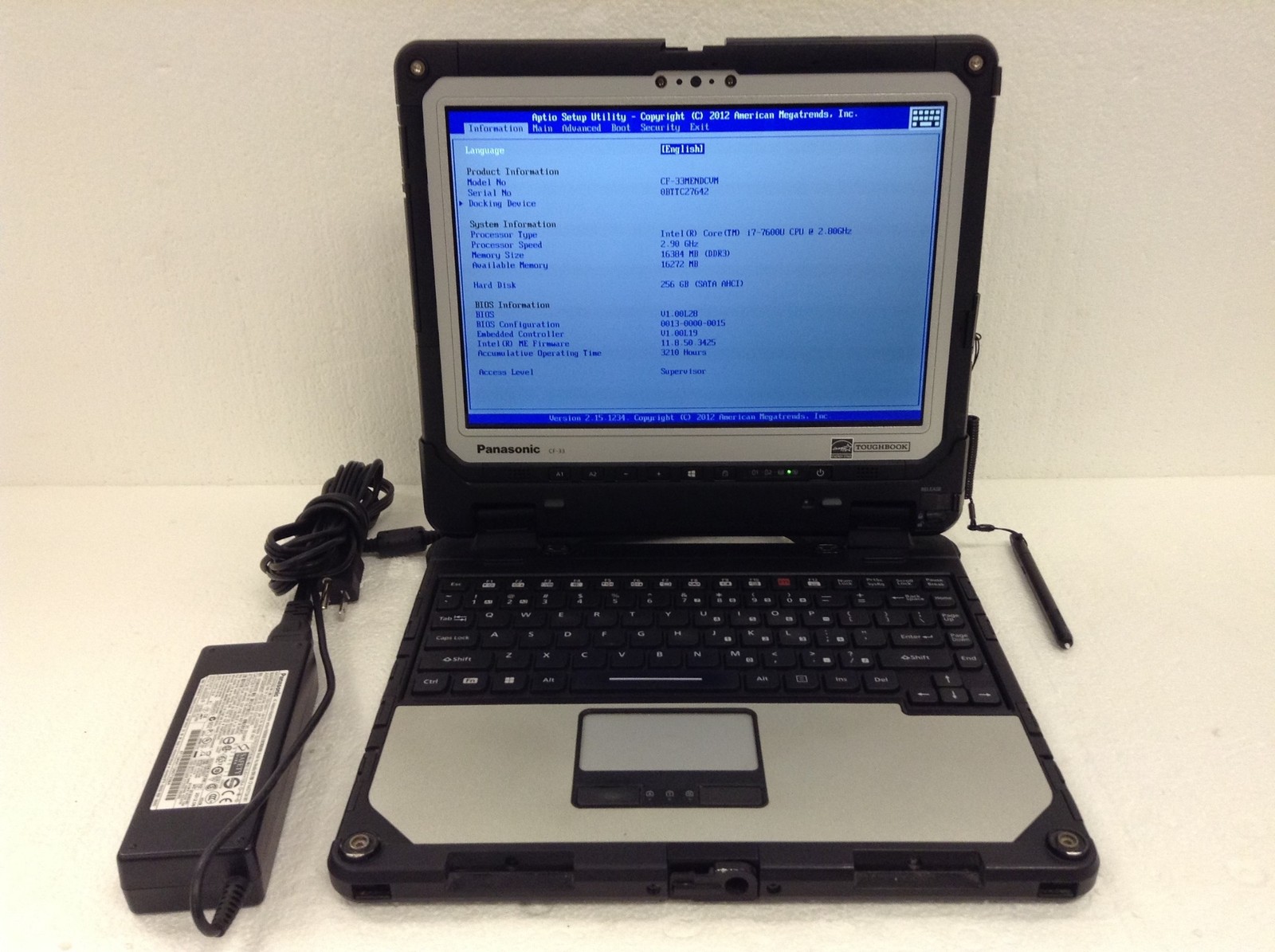Panasonic Toughbook CF-33 MK1 i7-7600U w/16GB, 256GB SSD, Touch, 2x Bat, 3K HRS