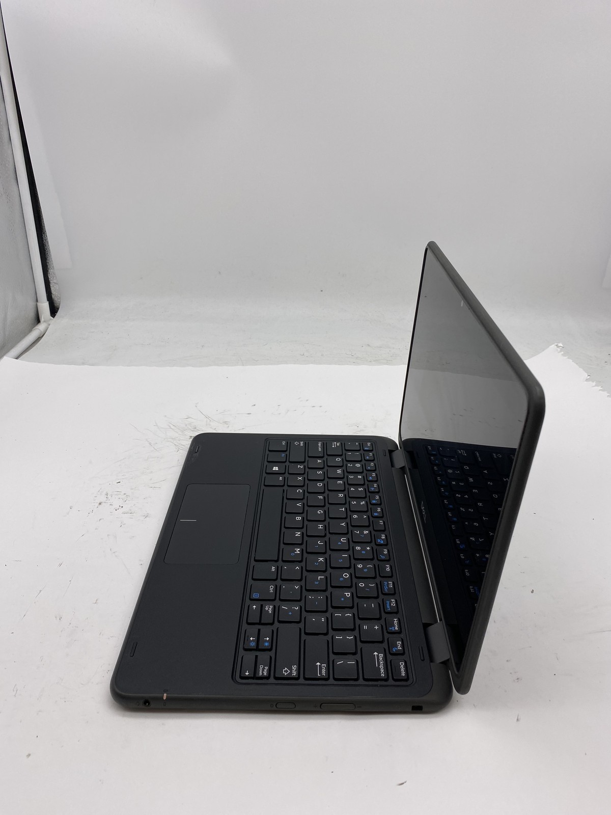 Dell Latitude 3190 Intel Pentium Silver N5030 1.1GHz 4GB 128GB SSD W10P Touch