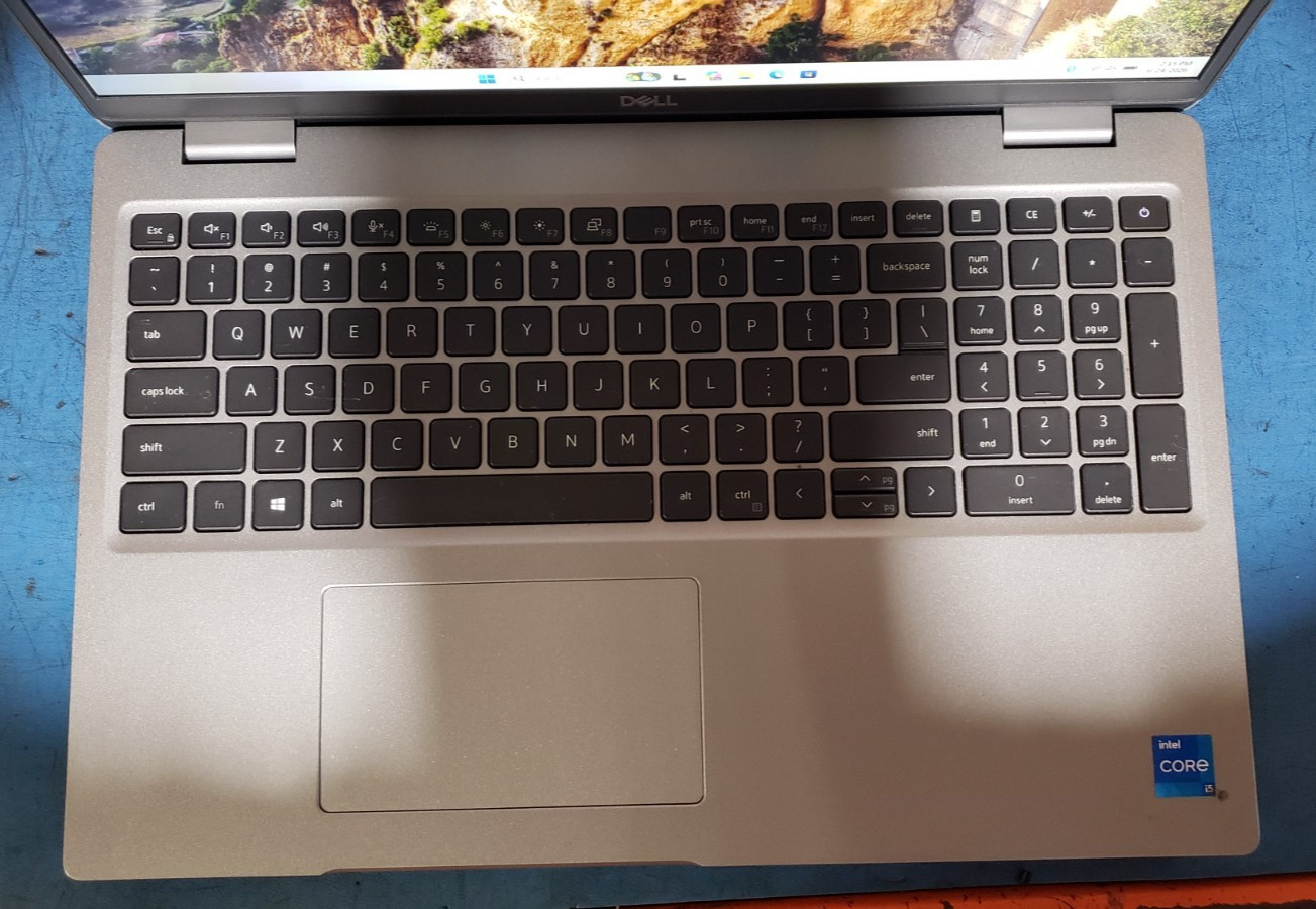 Dell Latitude 5520 i5-1135G7 16GB RAM 256GB NVME READ & CHECK PICTURES