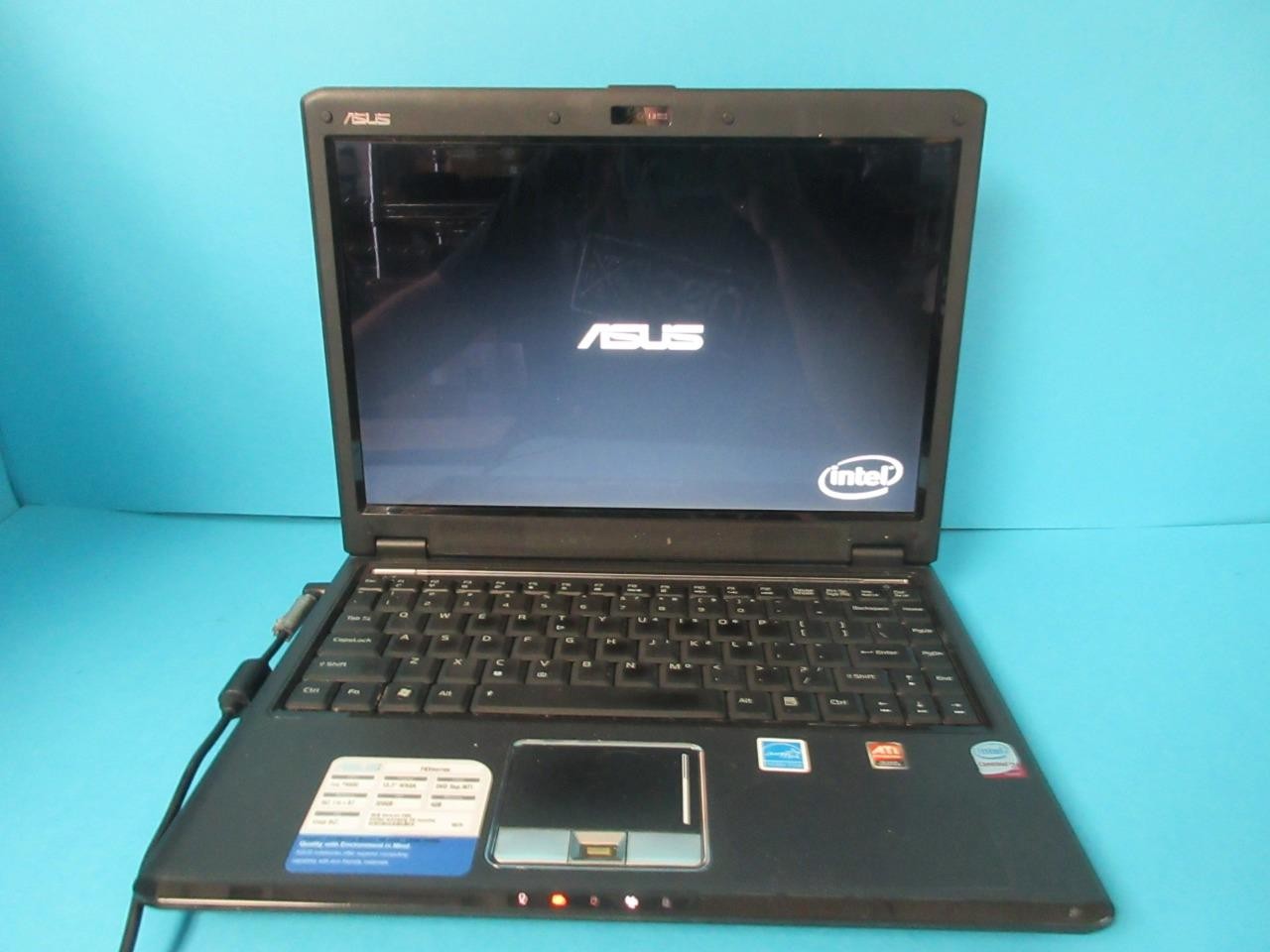 ASUS F6V Laptop DUO P8600 13.3″ WXGA 320GB 4GB Memory