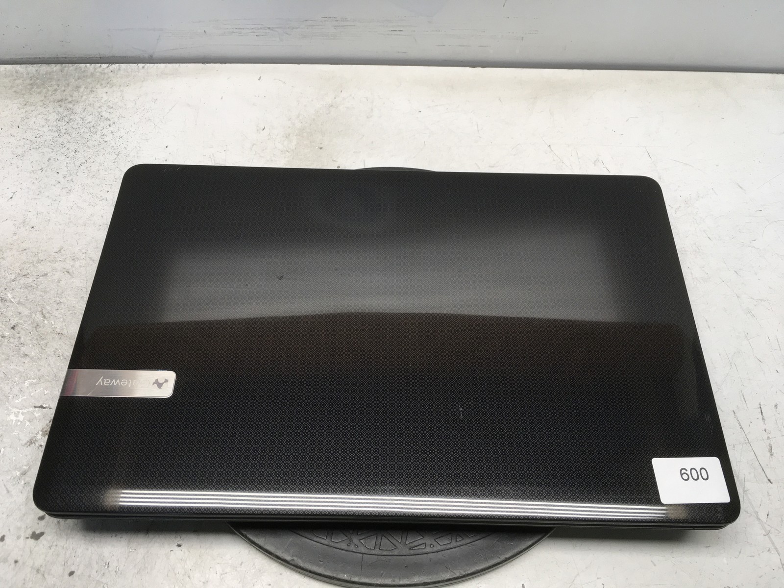 Gateway NV57H Intel Celeron B800 1.5GHz 2 GB NO HDD No Batt