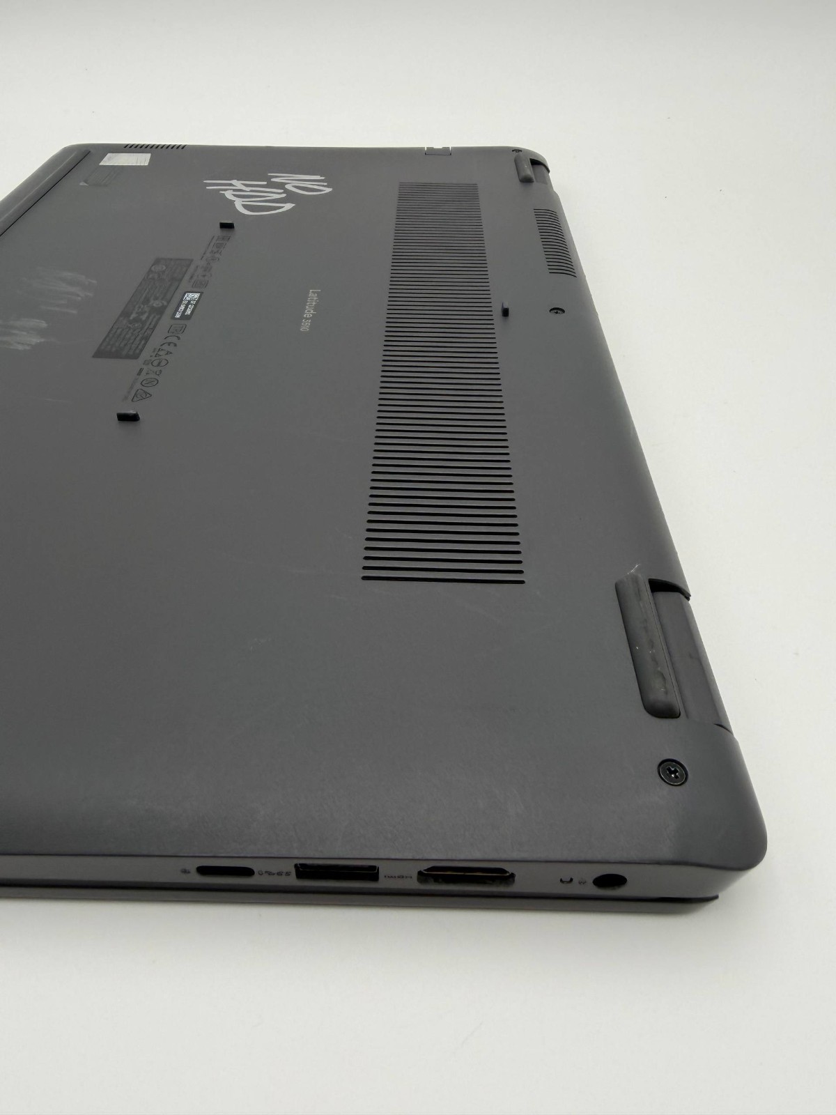 Dell Latitude 3510 15.6″ FHD Intel core i5-10210U 8GB DDR4 No SSD/ OS/ Adapter