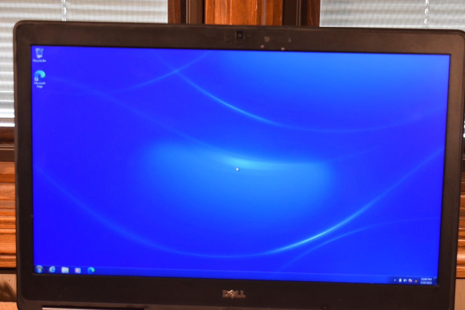 Dell Precision 7710 17″ i7-6820HQ 32GB 512GB SSD NVidia M3000M Windows 7 Pro