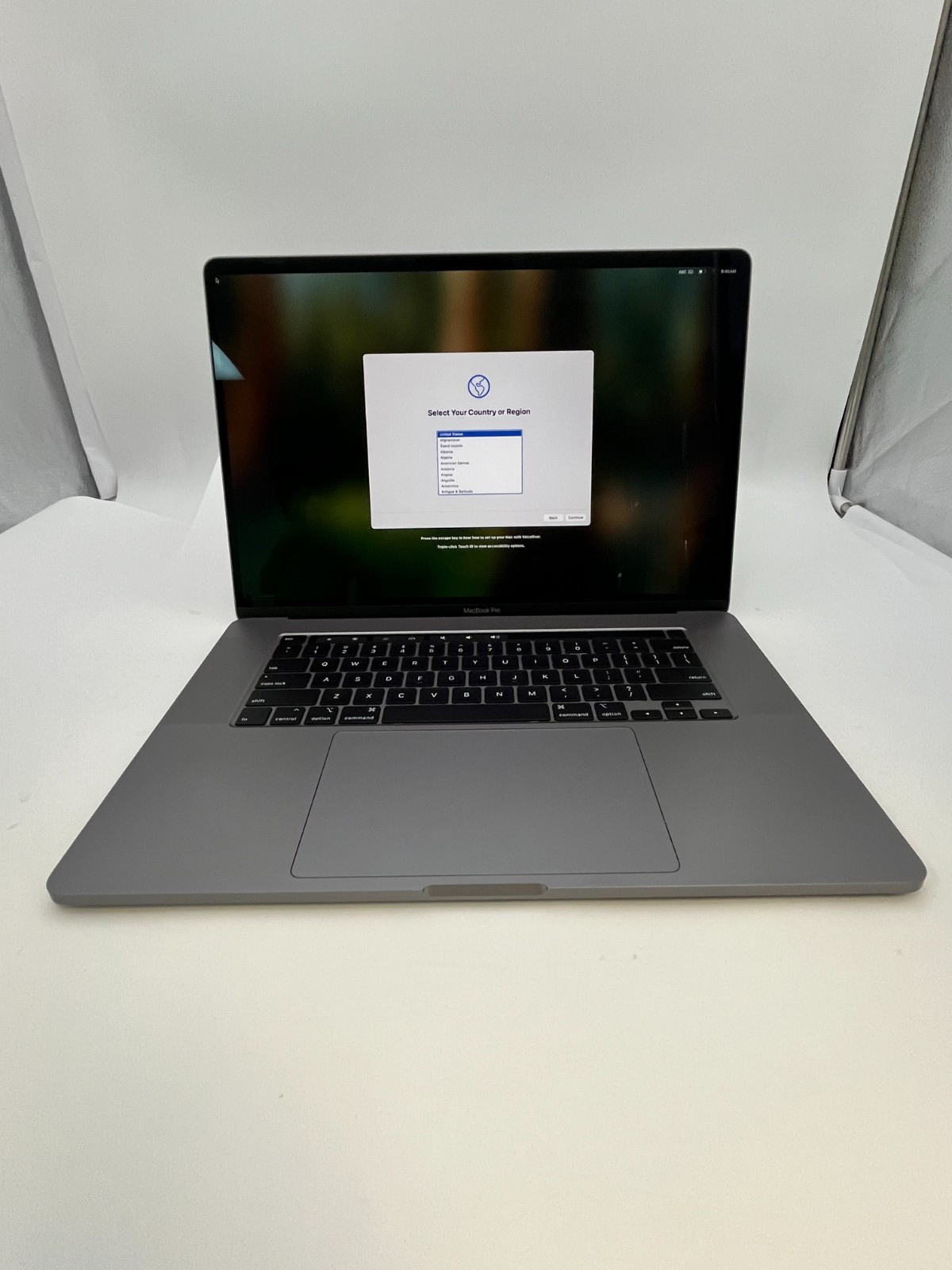APPLE A2141 16″ MACBOOK PRO 2019 CORE i7-9750H@ 2.6 GHz 16GB 500 TAHOE CRK BEZEL