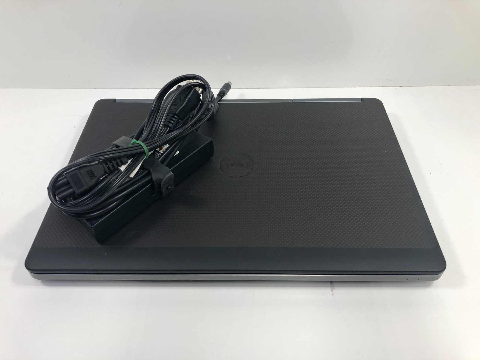 Dell Precision 7520, 15.6″, i7-7700HQ, 2.8GHz, 16GB, 512GB SSD, Windows 11
