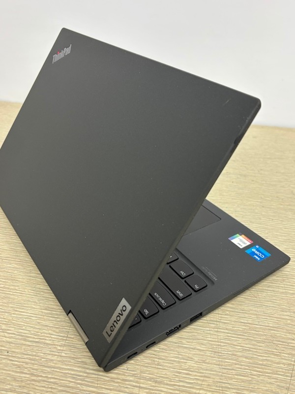 Lenovo ThinkPad X13 Yoga Gen 2 i5-1135G7 16GB 256GB SSD W11P (for parts/repair)