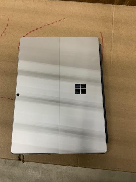 Microsoft Surface Pro 8 13″ Touch, Intel Evo Platform Core i5 8GB RAM, 256GB