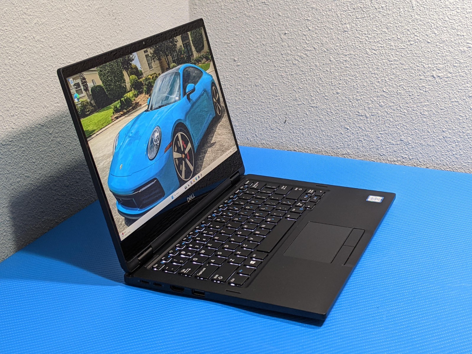 Dell Latitude 7390 2n1 13.3″ FHD TOUCH i7-8650U 1.9GHz 16GB 512GB SSD W11P +PA