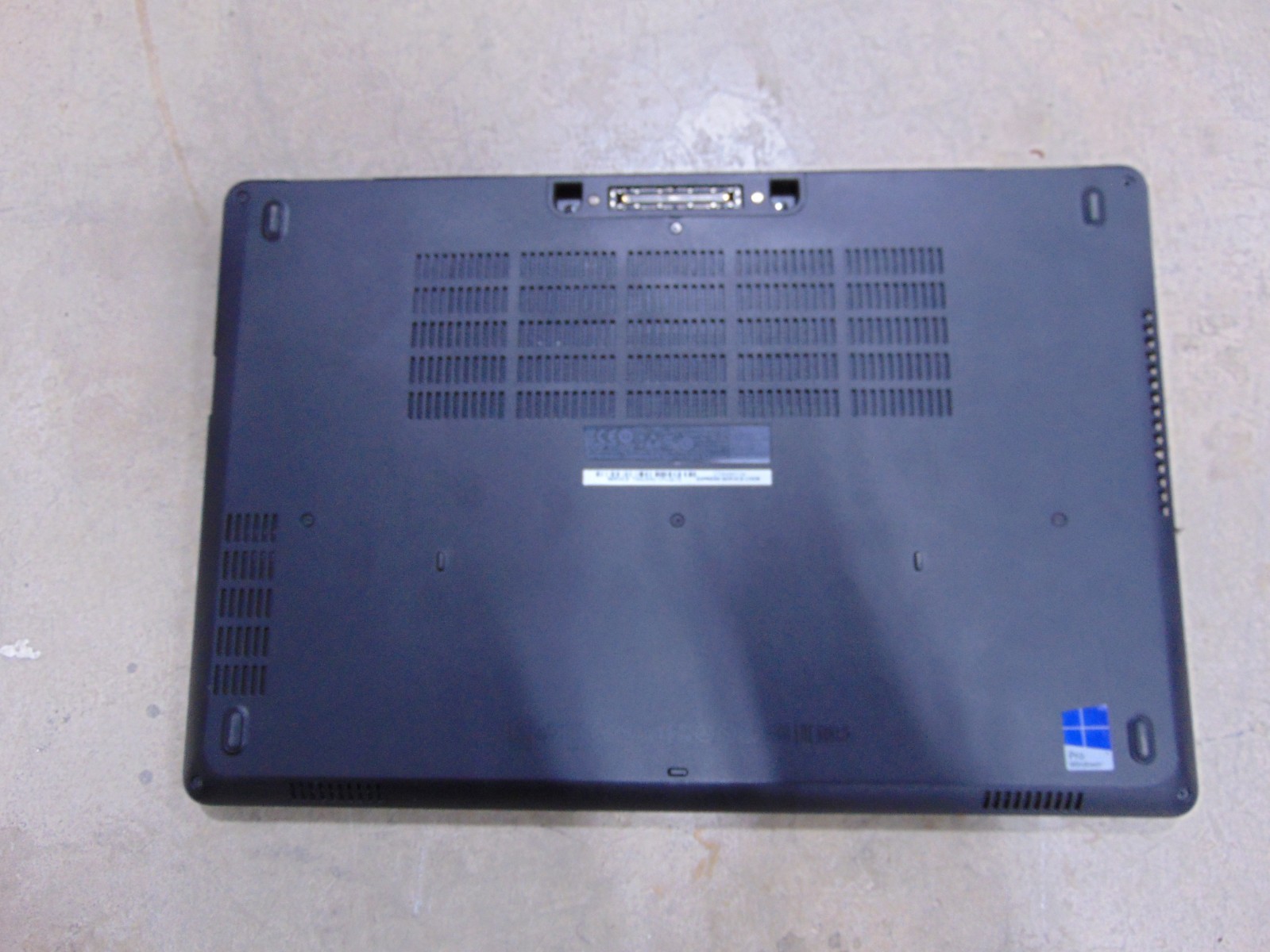 Dell Latitude E5570 15.6″ Laptop Intel Core i5-6300U 2.40GHz 8GB – No SSD