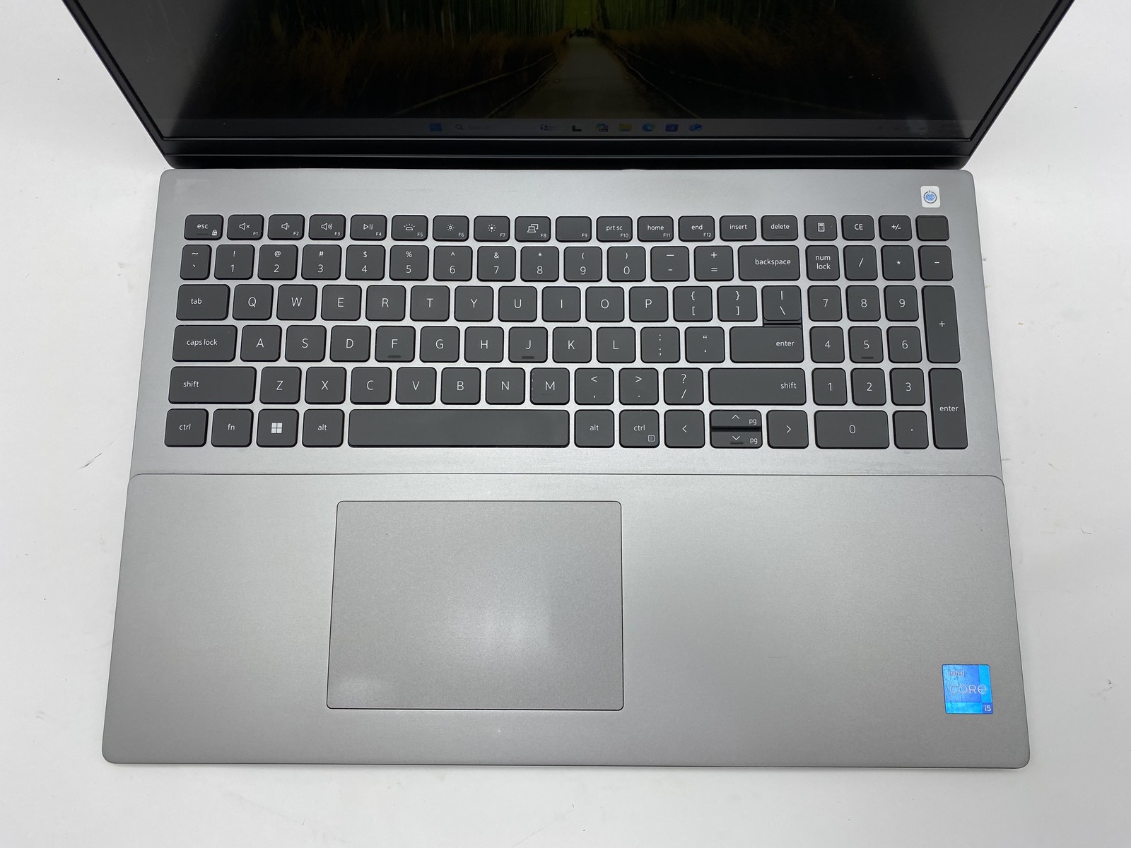 Dell Vostro 5620 Laptop Intel Core i5 1240P 1.7GHz 16GB RAM 512GB SSD W11P