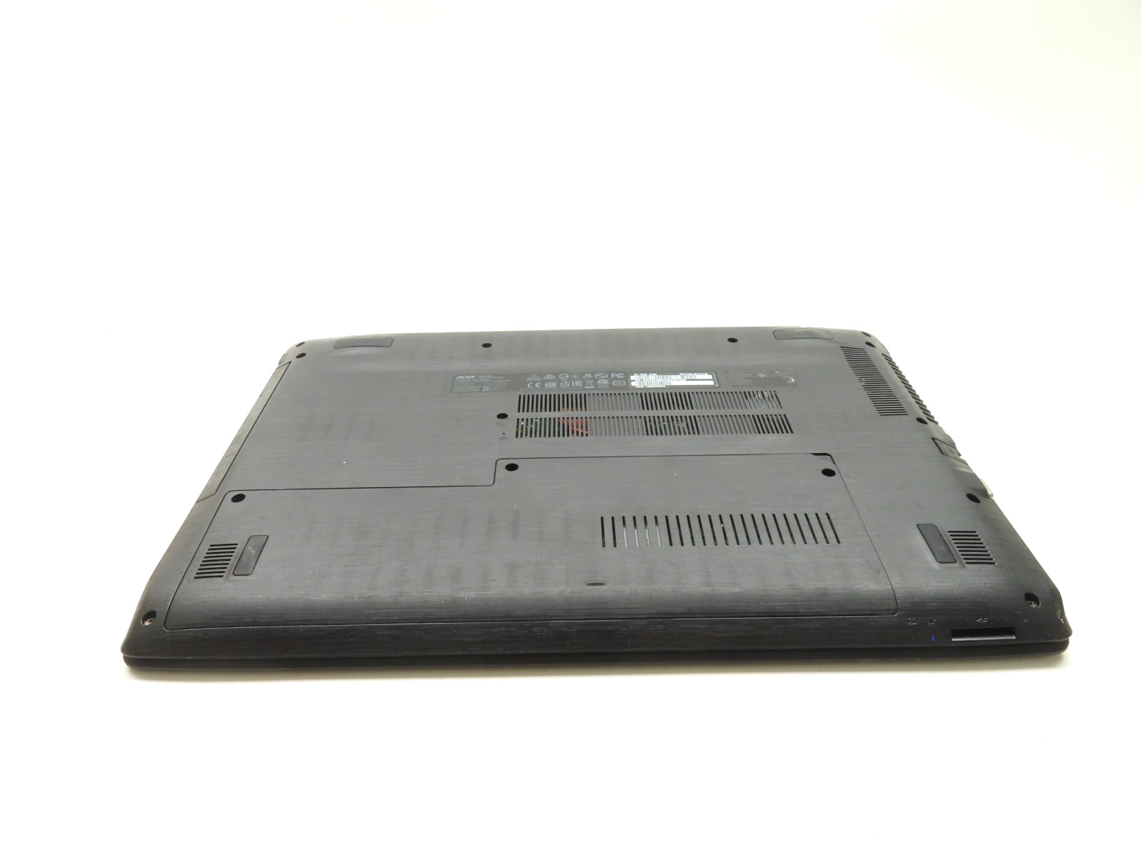 Acer Aspire E5 E5-576G 15.6″ i7-8550U 1.8GHz 16GB RAM 256GB SSD GeForce MX150