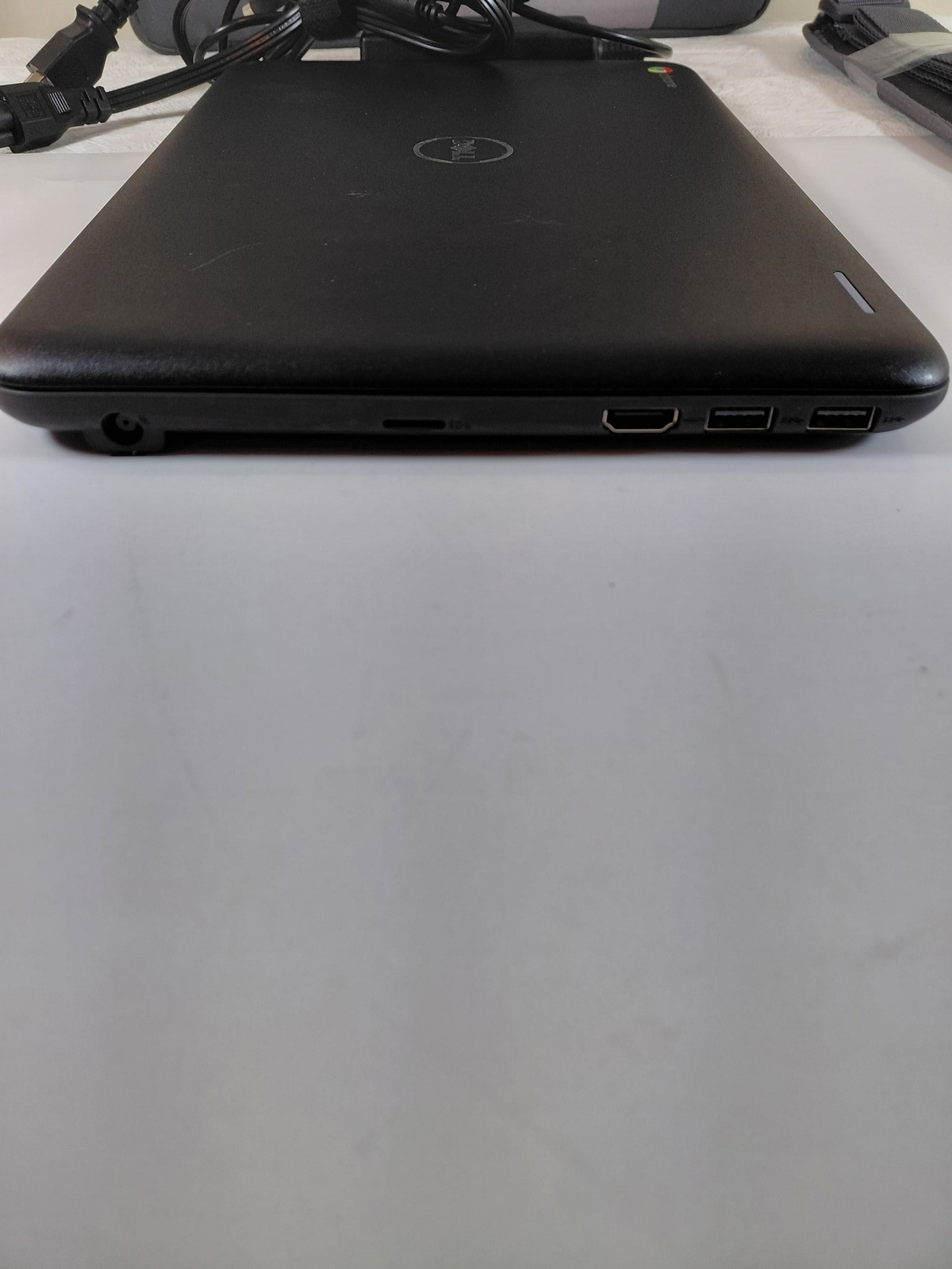Dell Inspiron 3181 P26T Chromebook Intel 2018 Black w/ Targus Case & Charger