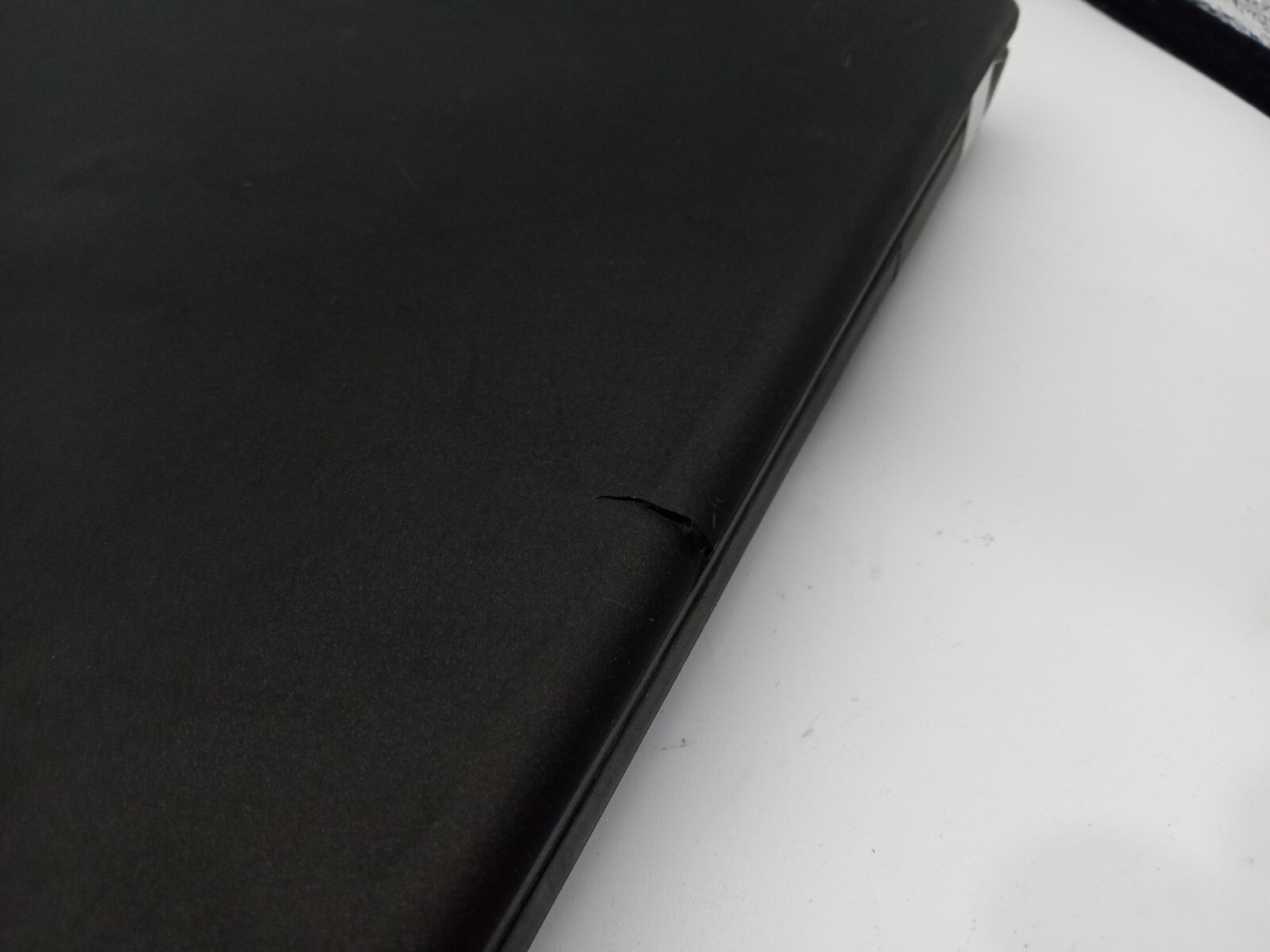 Lenovo Thinkpad E550 15″ Laptop Intel Core i5-5200U 8GB RAM – BOOTS – READ -RR