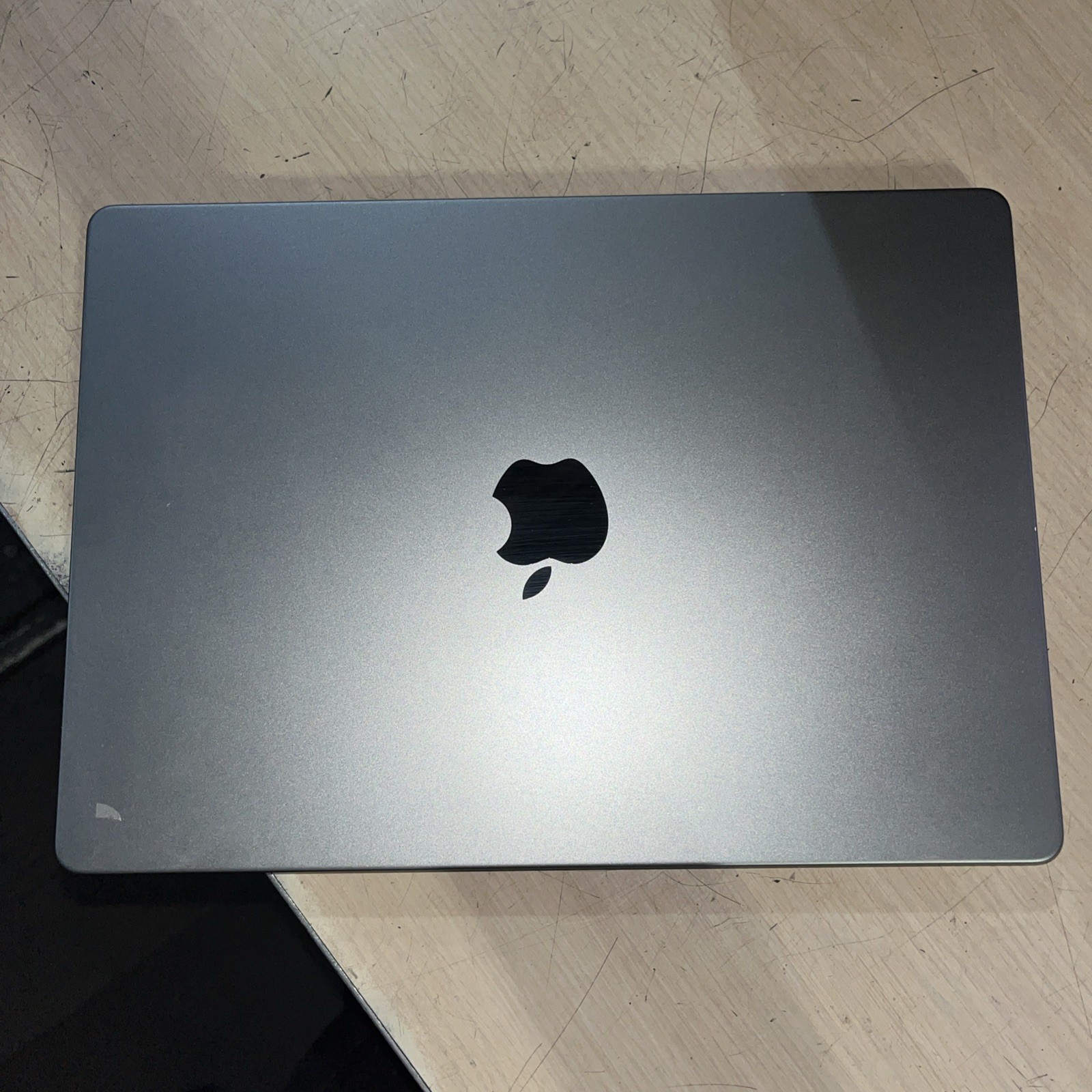 APPLE MACBOOK PRO A2918 M3 8GB RAM 512SSD
