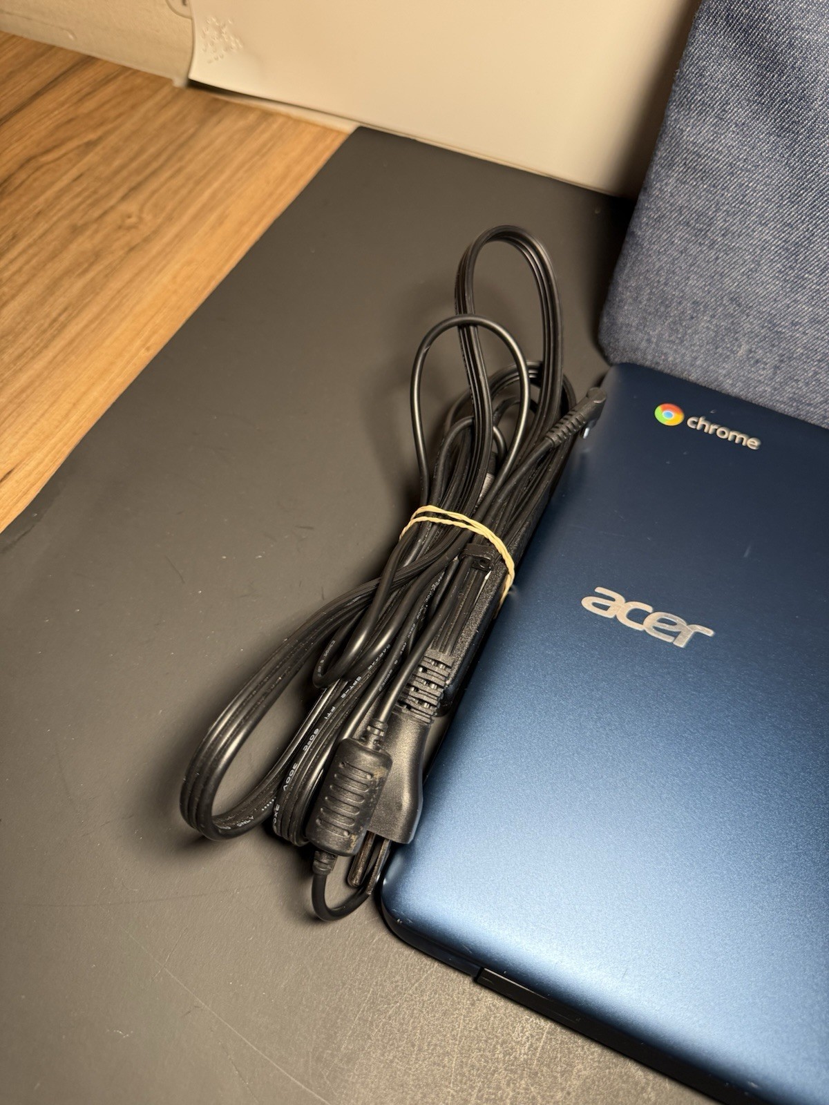Acer Chromebook 14 CB3-431 Laptop 4 GB RAM 32 GB eMMC Blue W/ Case TESTED RESET