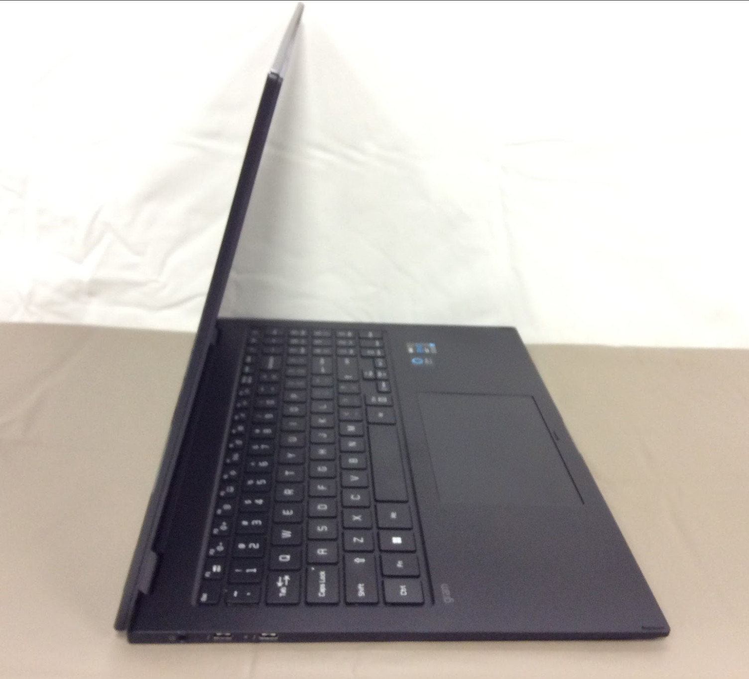 LG Gram 2-in-1 16T90P 16″ Display Touchscreen Intel Evo Platform Laptop ,used