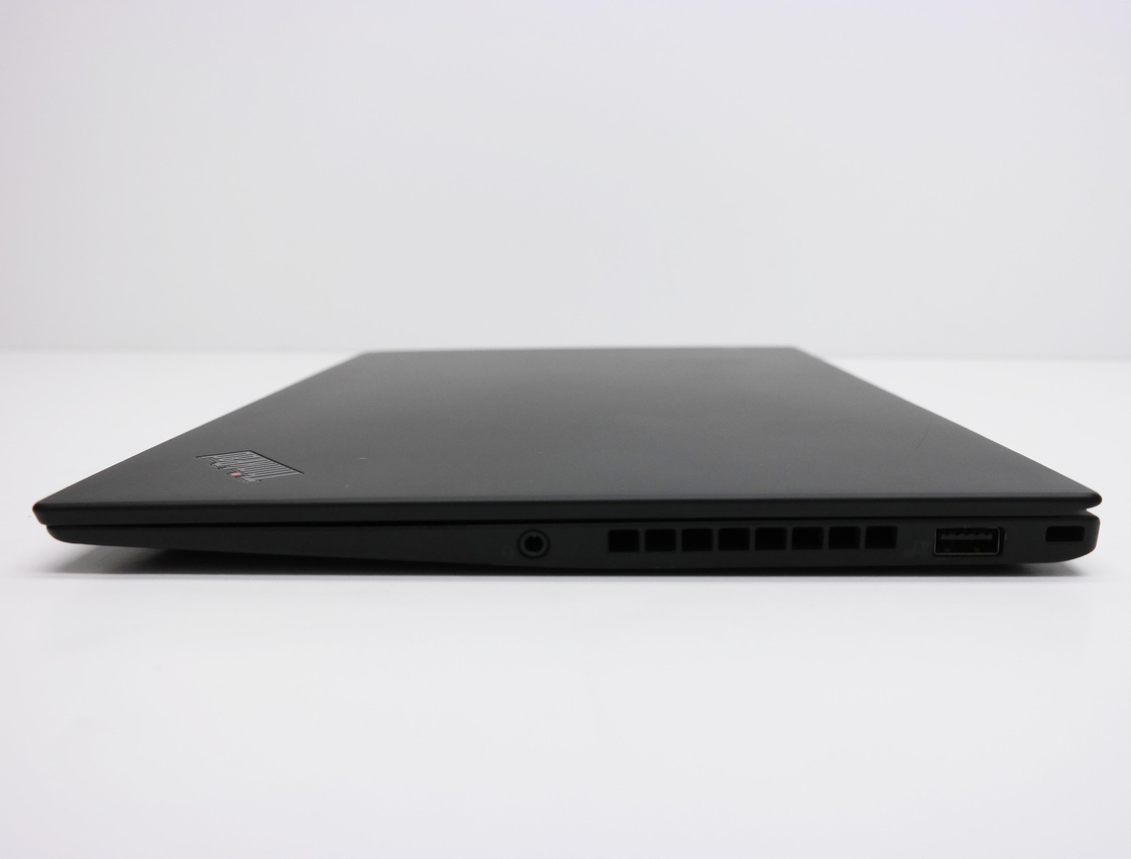 Lenovo ThinkPad X1 Carbon 6th Gen 14″ Core i7-8650U 16GB RAM 256GB SSD