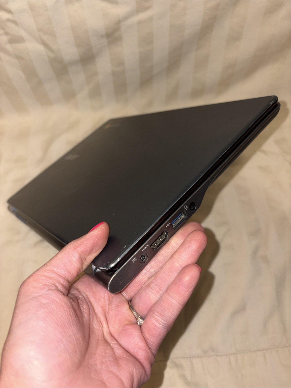 Acer C720-2800 ZHN Chromebook 64GB M.2 NGFF SSD Gray Celeron 2955U 4GB RAM