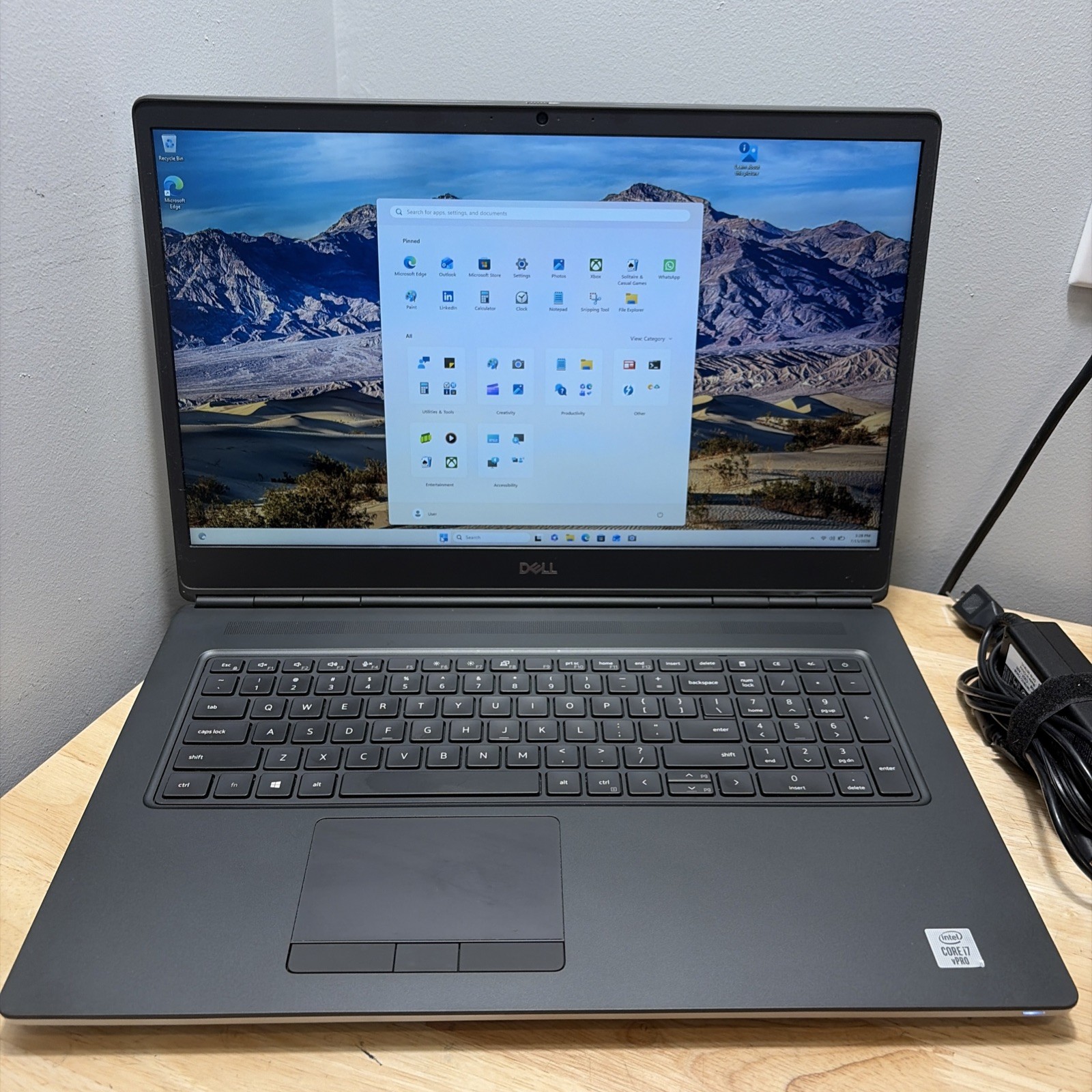 Dell Precision 7750 17″ CORE I7-10850H 2.70GHZ 32GB 512GB Wcam WiFi W11 Cord