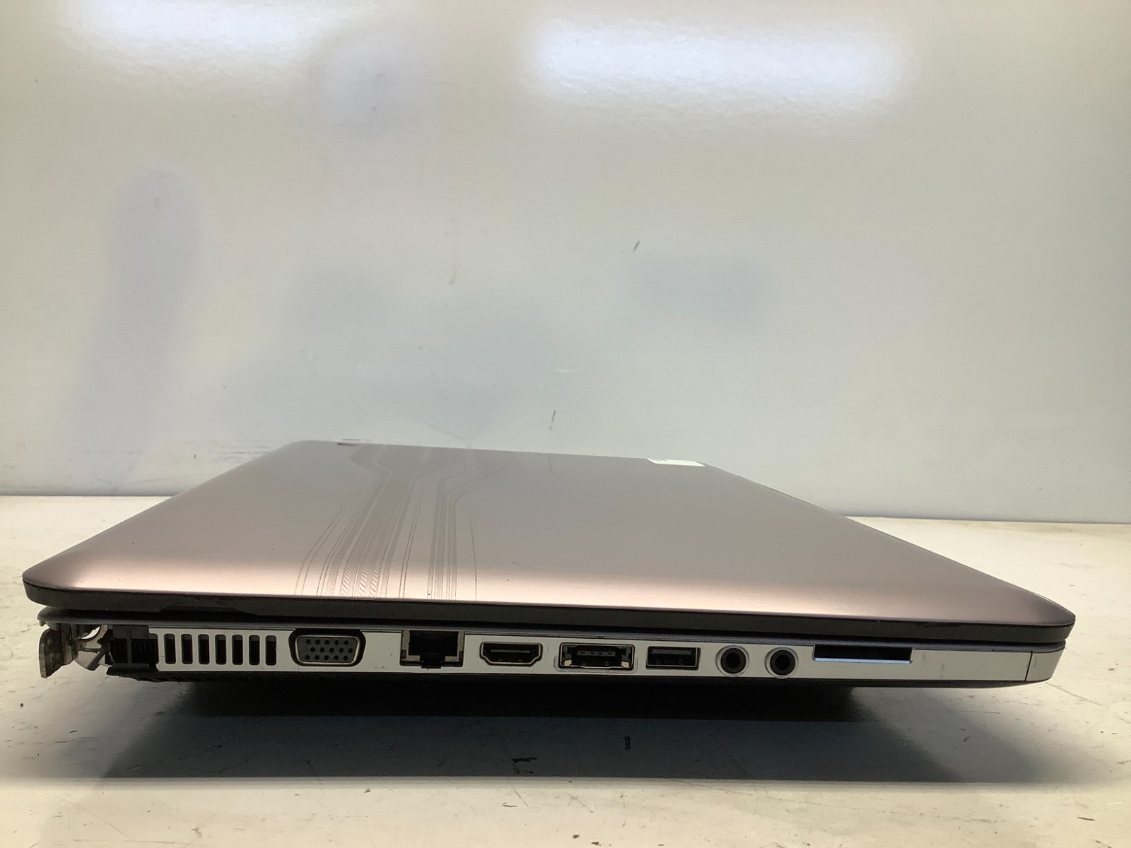 HP Pavilion DV7T-5000 Intel i7-2630QM 2GHz 8 GB NO HDD No Batt
