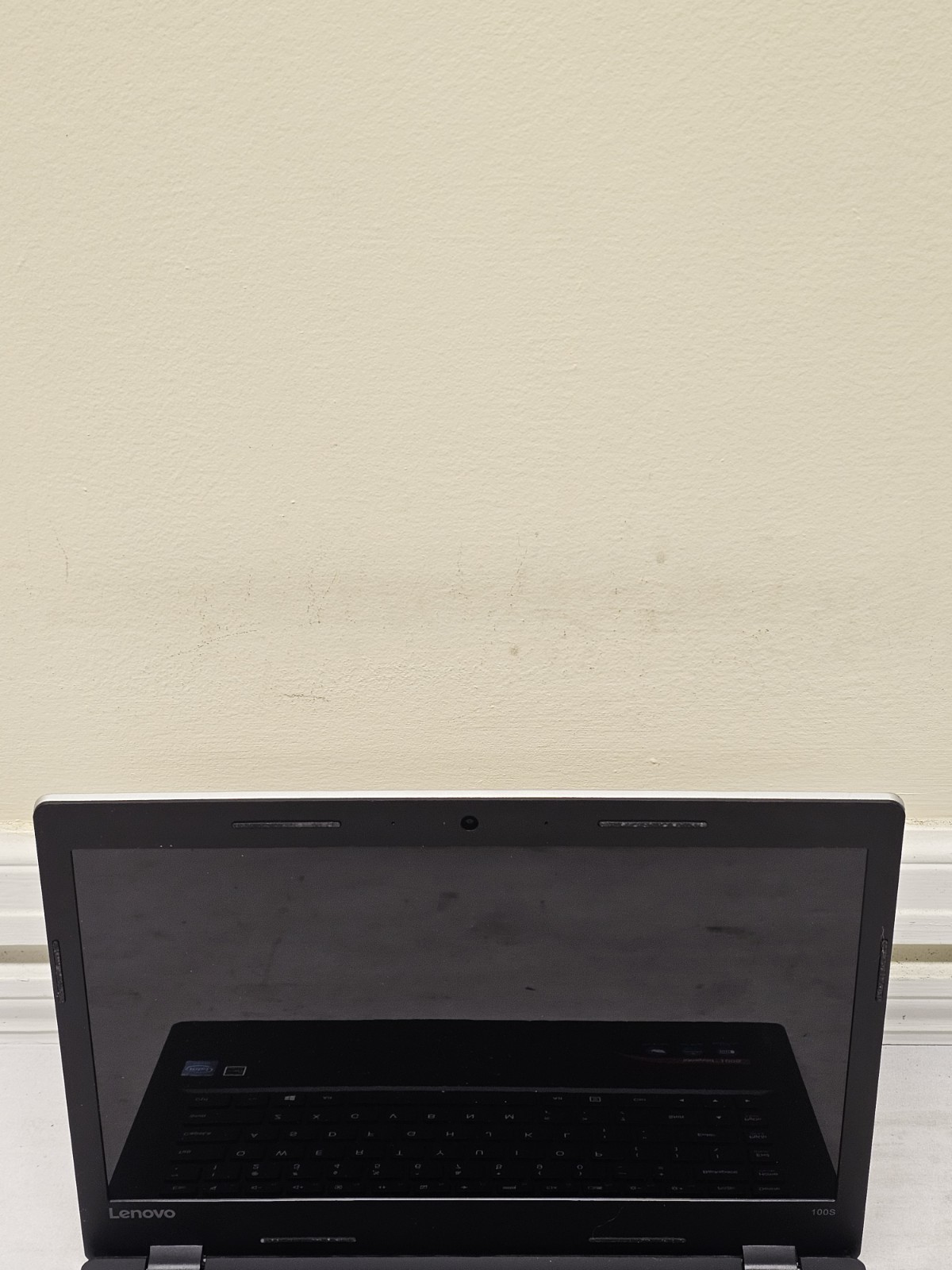 Lenovo IdeaPad 1005 Laptop – Intel – 2GB RAM – 60GB SSD – BAD BATTERY – Win 10