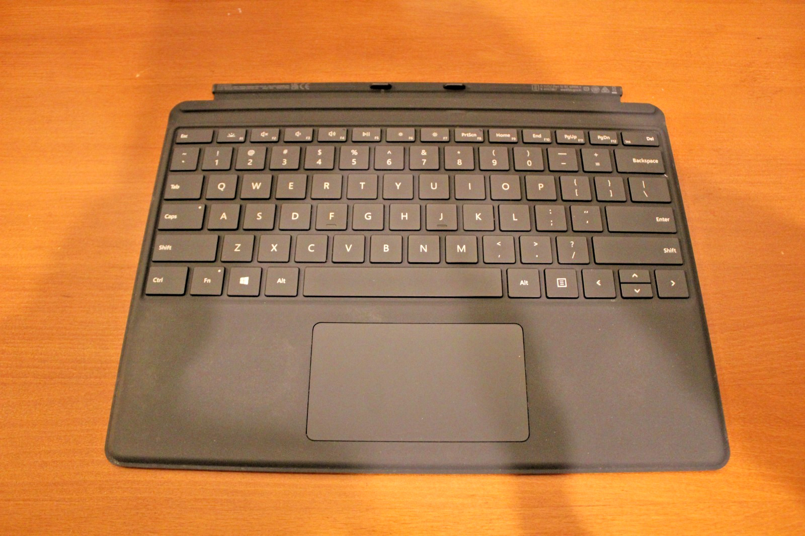 Microsoft Surface Pro 8 (1983) 13″ 128GB, Intel i5 11th, 8GB w/ Keyboard & Mouse