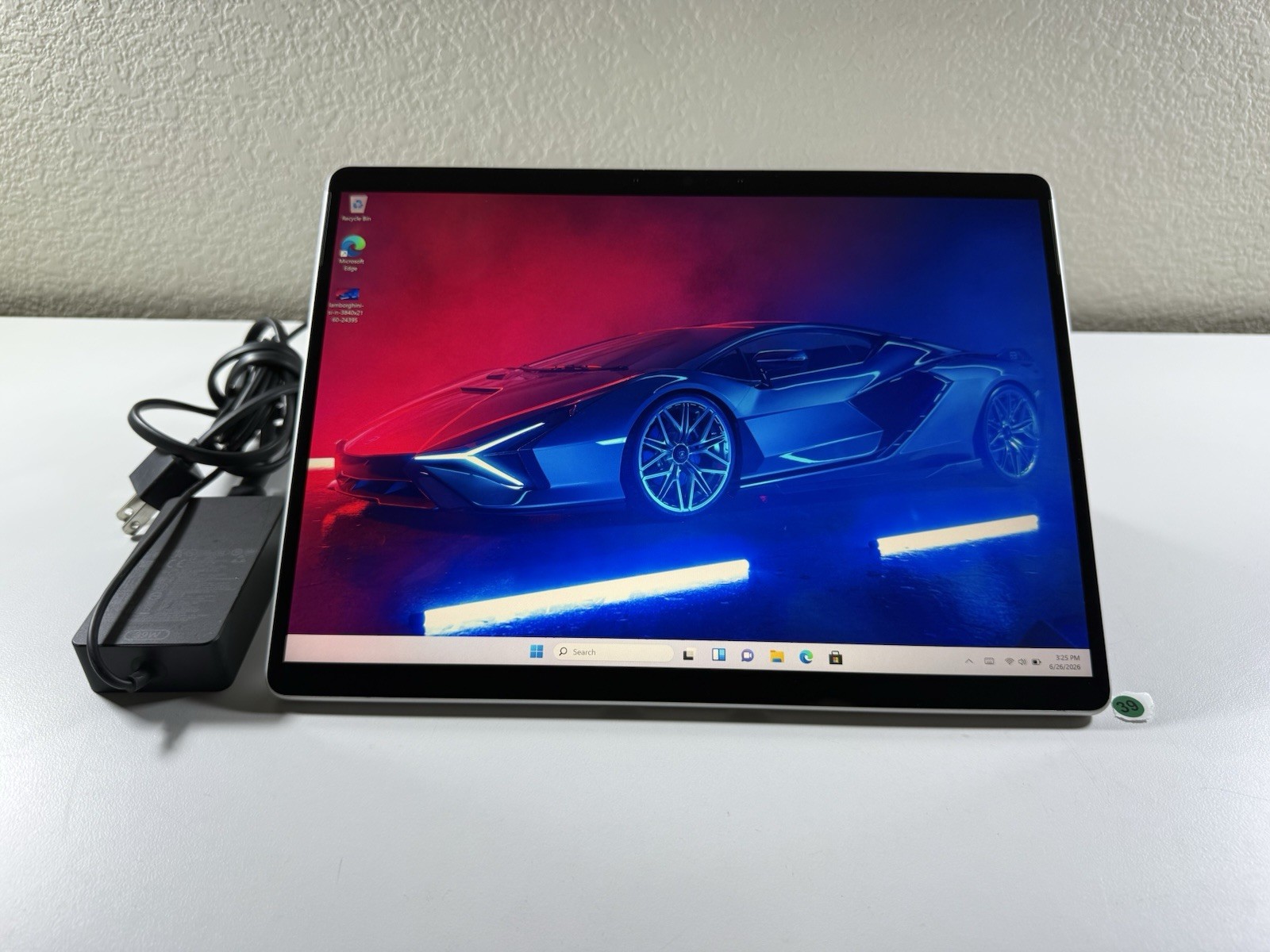 Microsoft Surface Pro 8 (1982) i5-1145G7 – 16GB RAM – 256GB 120Hz – Win 11 Pro