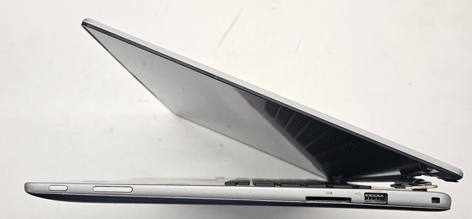 Dell Inspiron 15 7579 15.6″ Laptop Intel Core i5-7200U 8GB RAM NO HD/OS (FL)