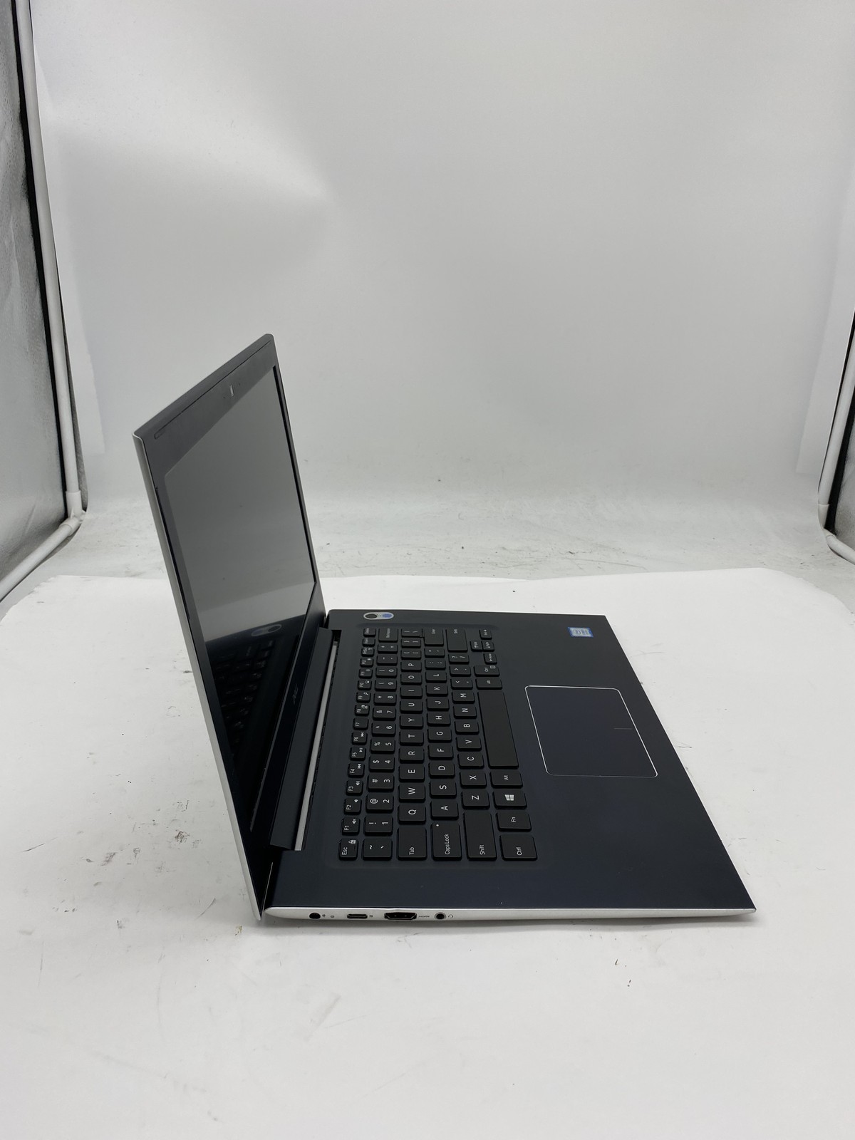 Dell Vostro 5471 Laptop Intel Core i5 8250U NO RAM– No HDD